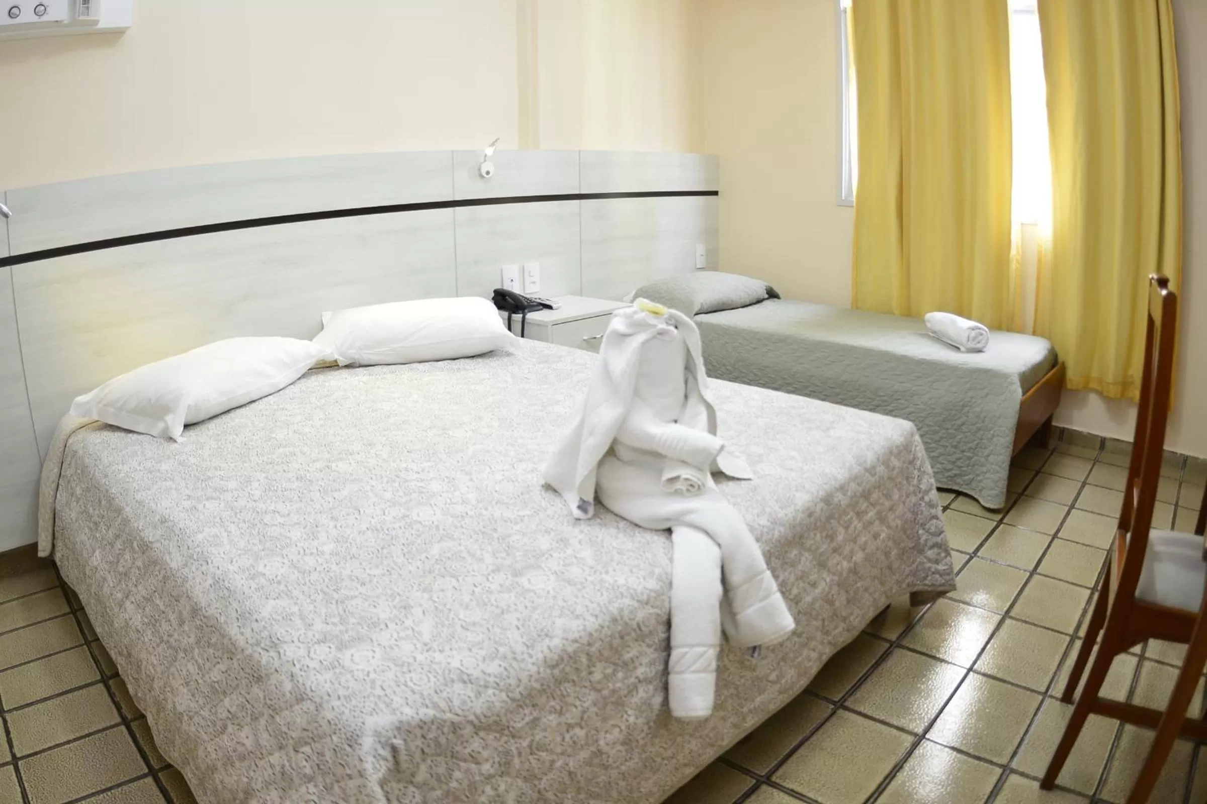 Photo of the whole room, Bed in Hotel Raio de Sol