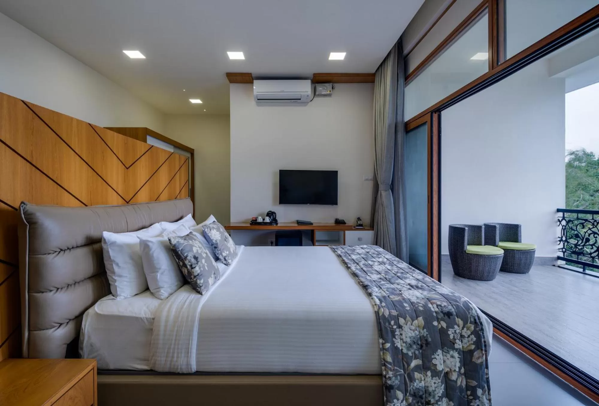 Bedroom, Bed in Vismita County