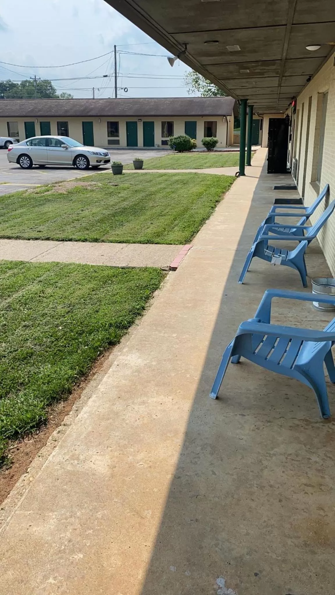 Parking in Royal Inn