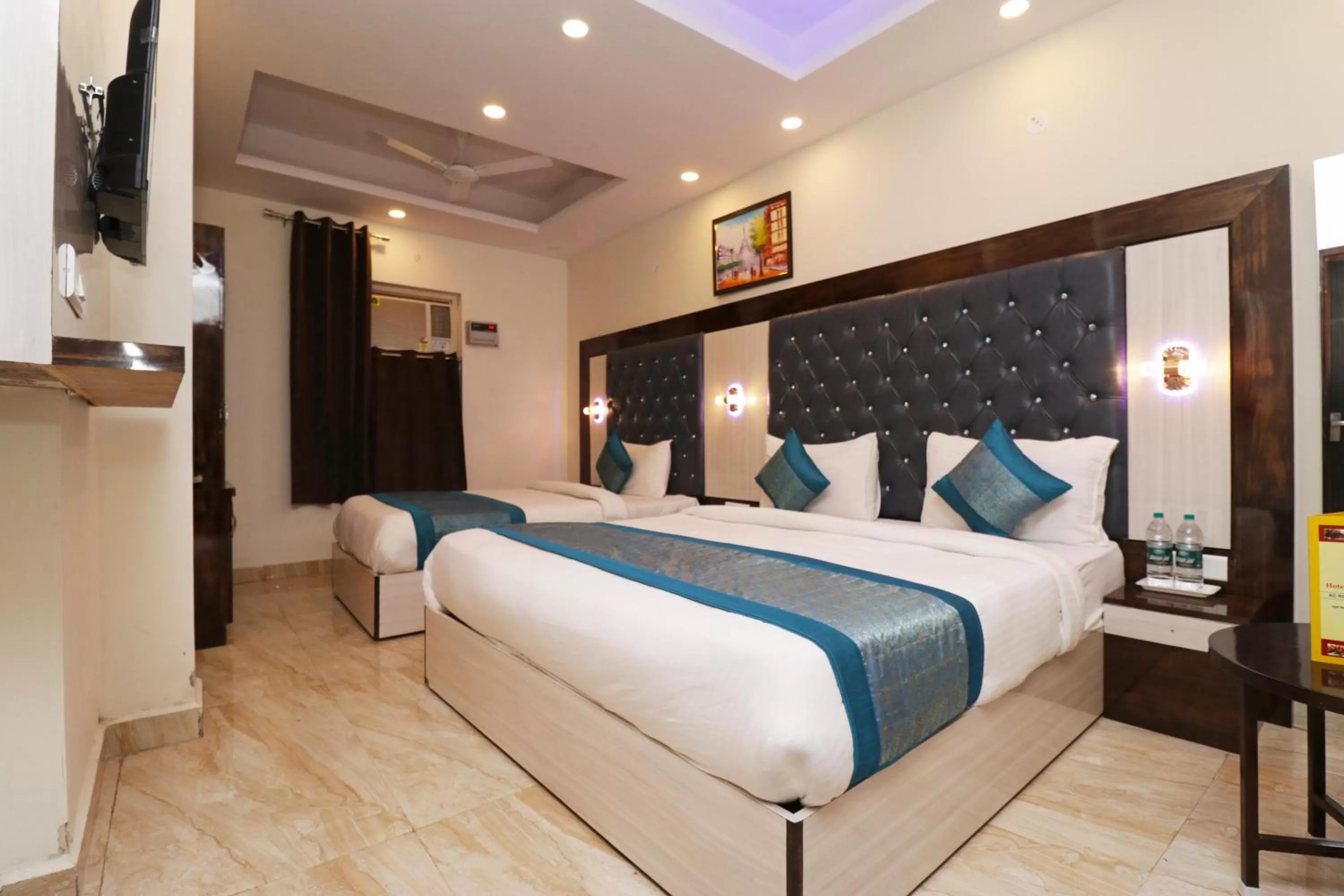 Photo of the whole room, Bed in Airport Hotel Shivaka Inn