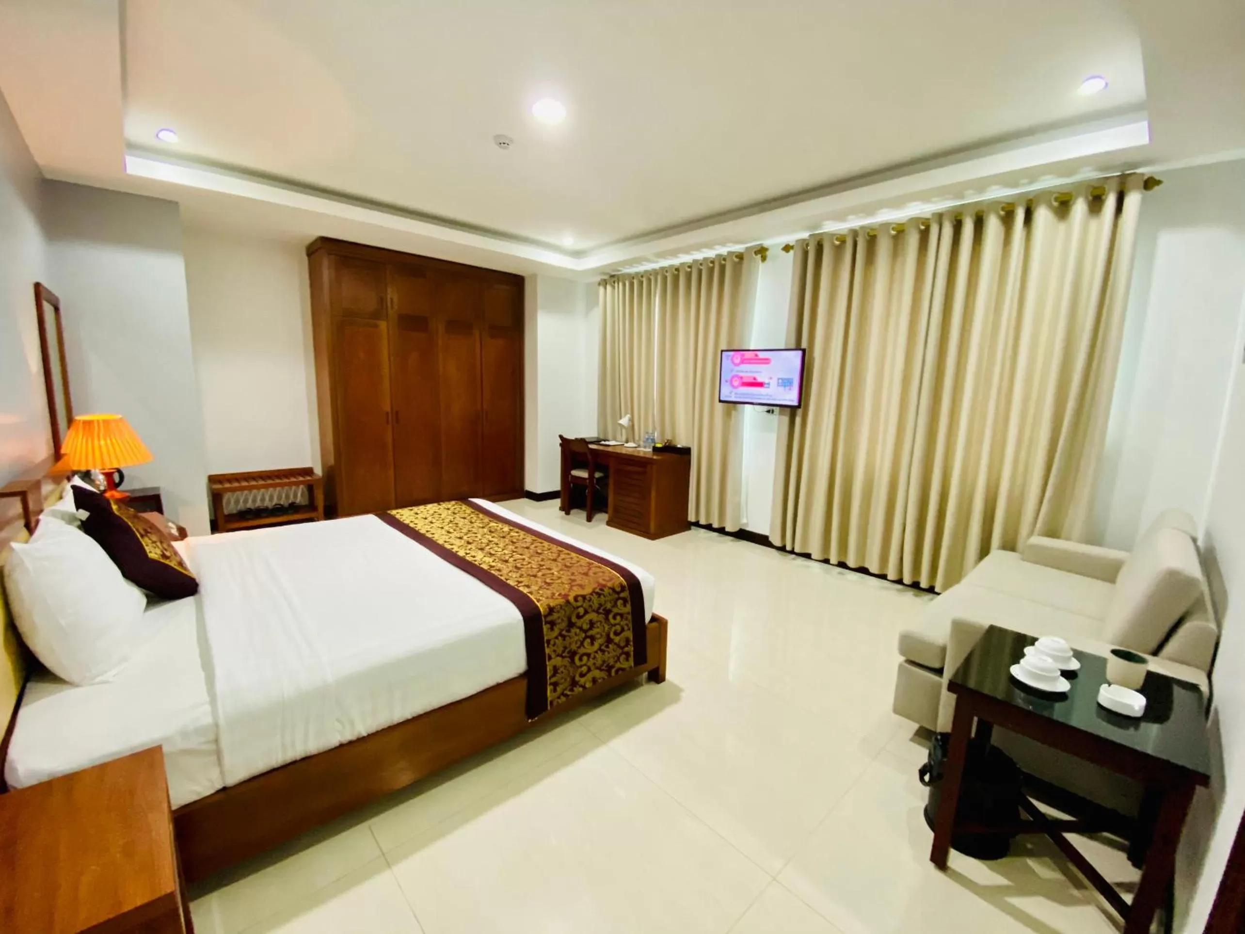 Bed in Kim Thai Hotel