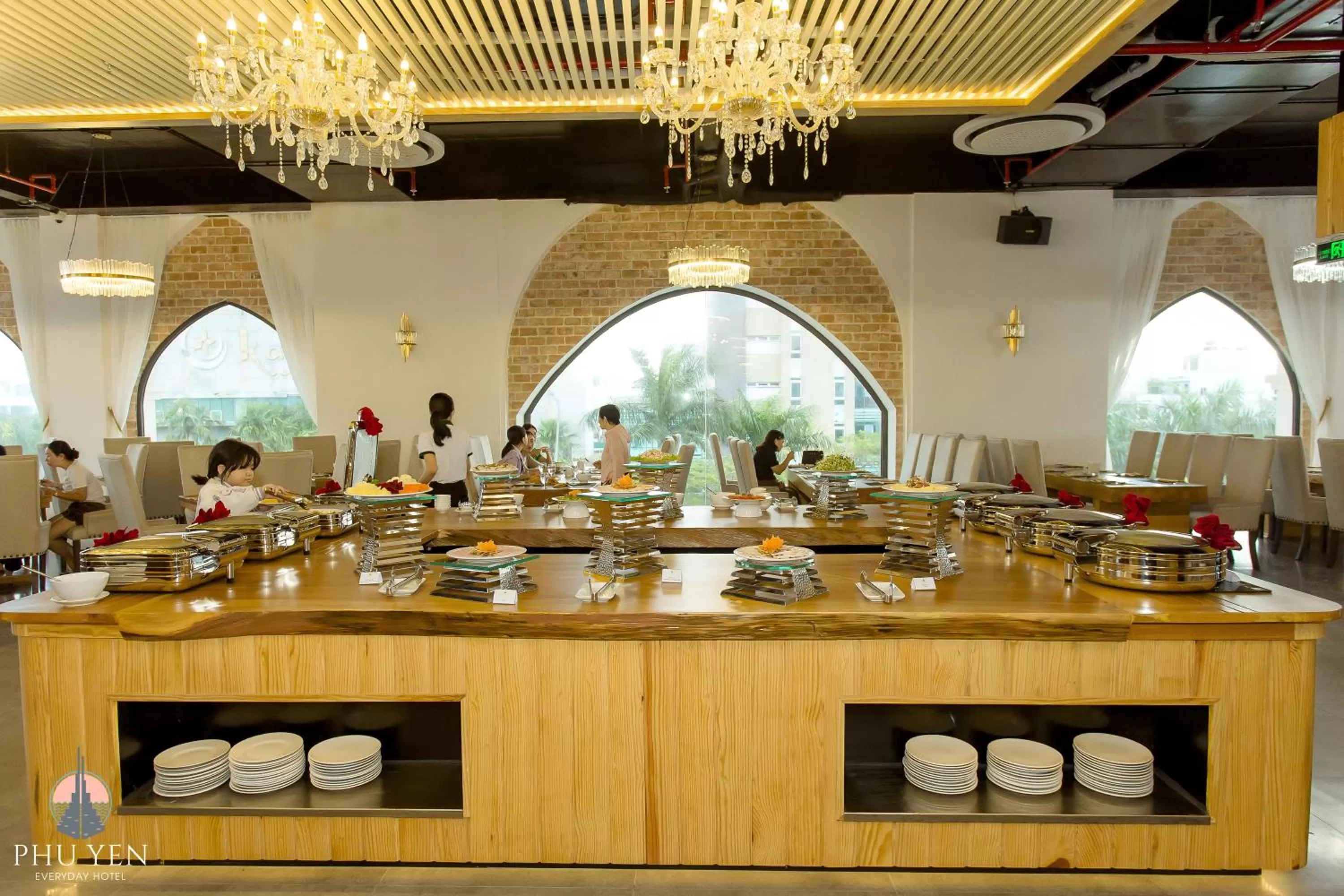 Restaurant/places to eat in PHÚ YÊN EVERYDAY HOTEL