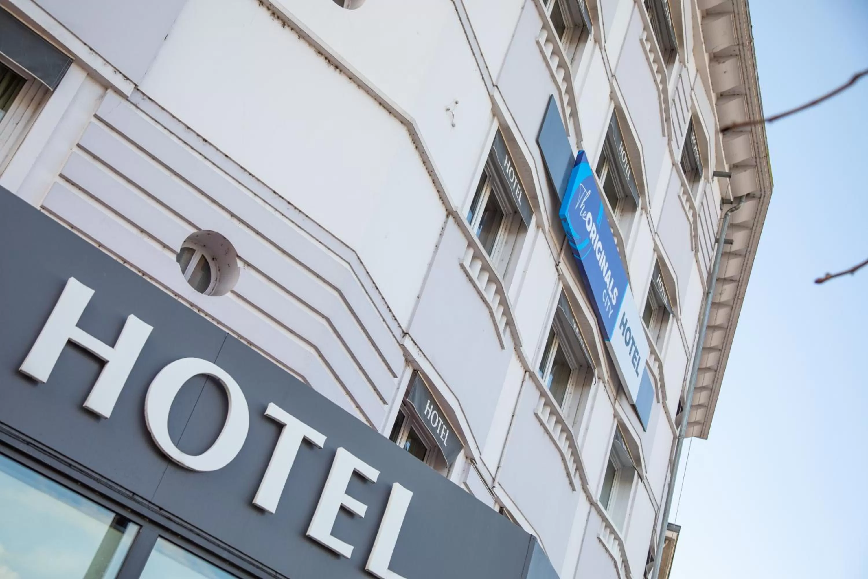 Property logo or sign in Hôtel The Originals City Le Berry - proche centre-ville - Gare - parking - recharge véhicule