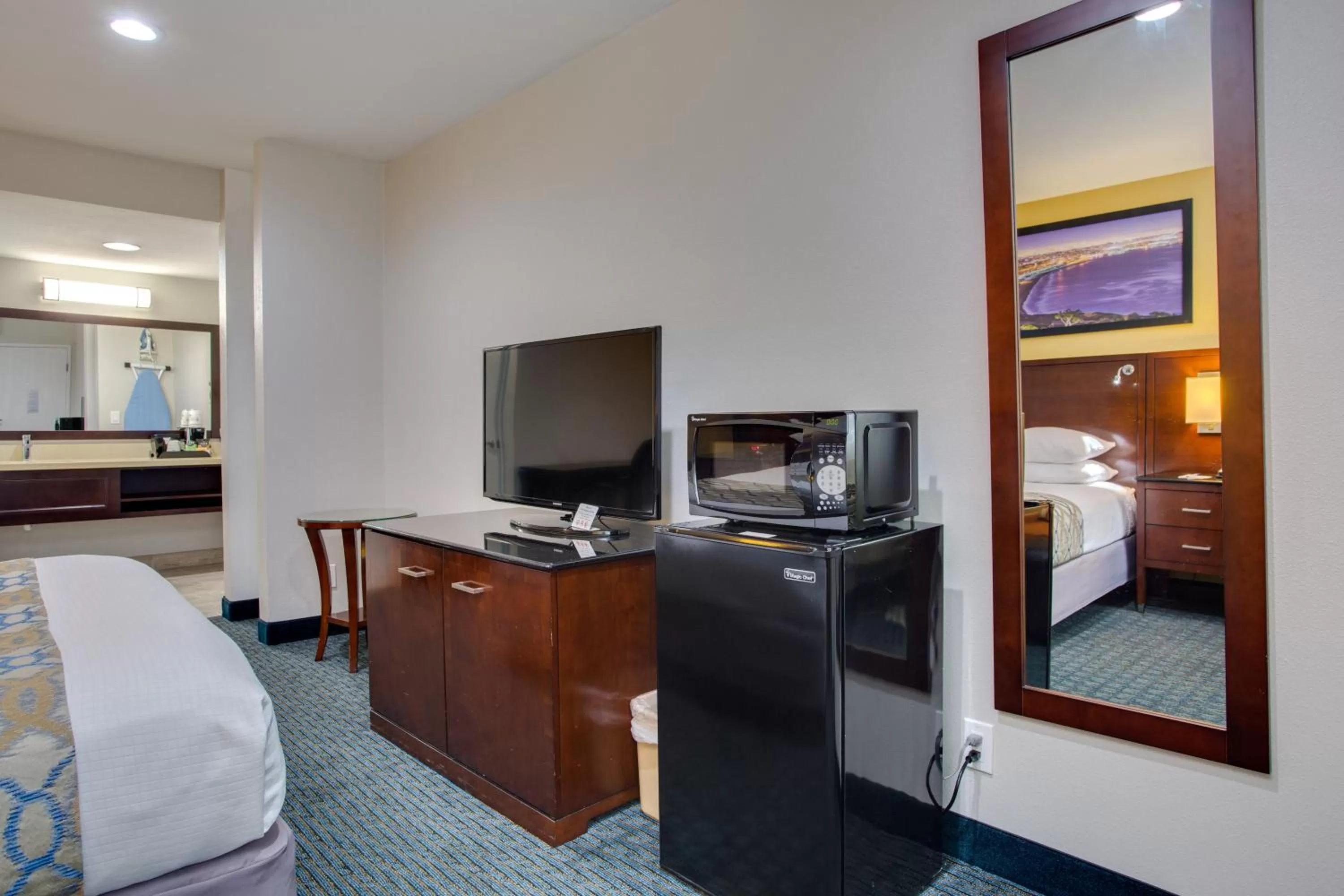 Bed in SureStay Plus Hotel by Best Western Chula Vista West