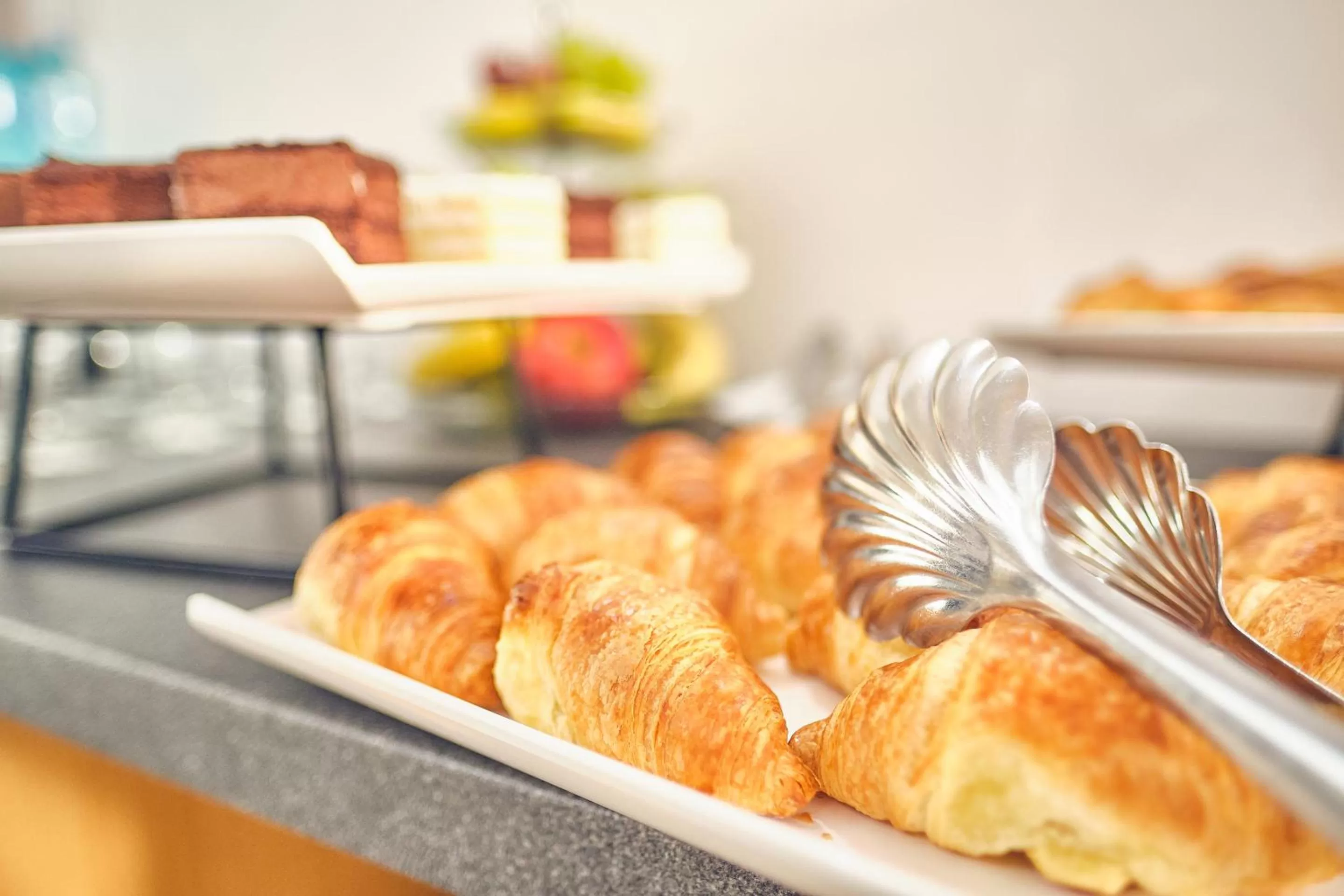 Breakfast in Continental Forum Constanta