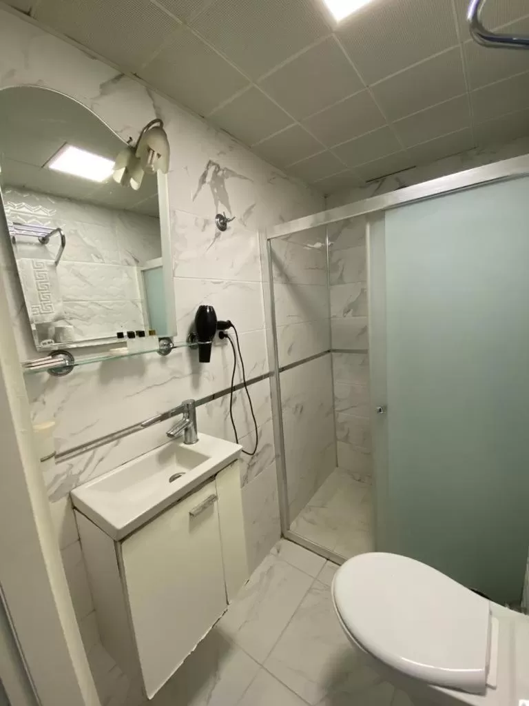 Bathroom in Sakran Hotel