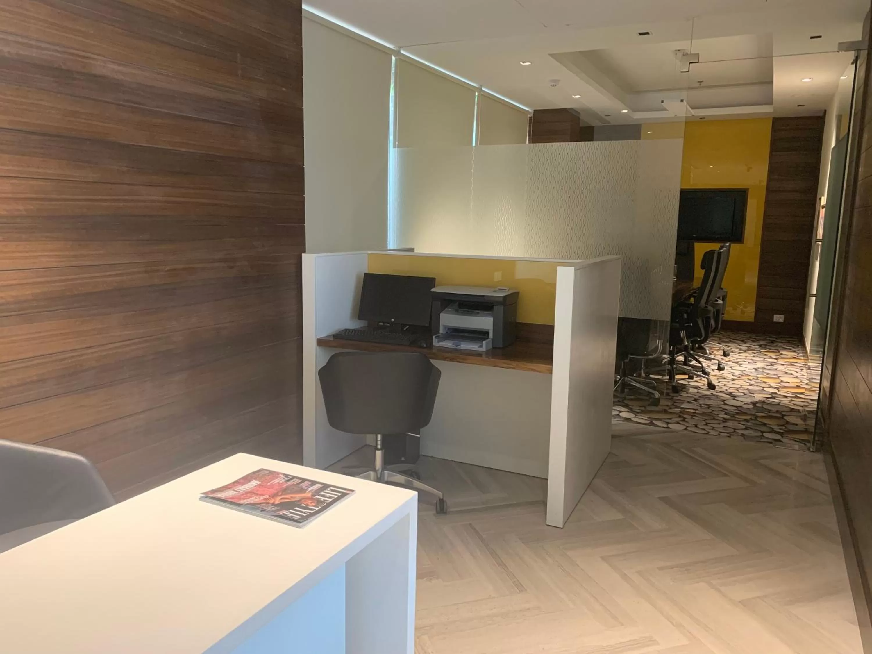 Business facilities in Country Inn & Suites by Radisson Chandigarh Zirakpur