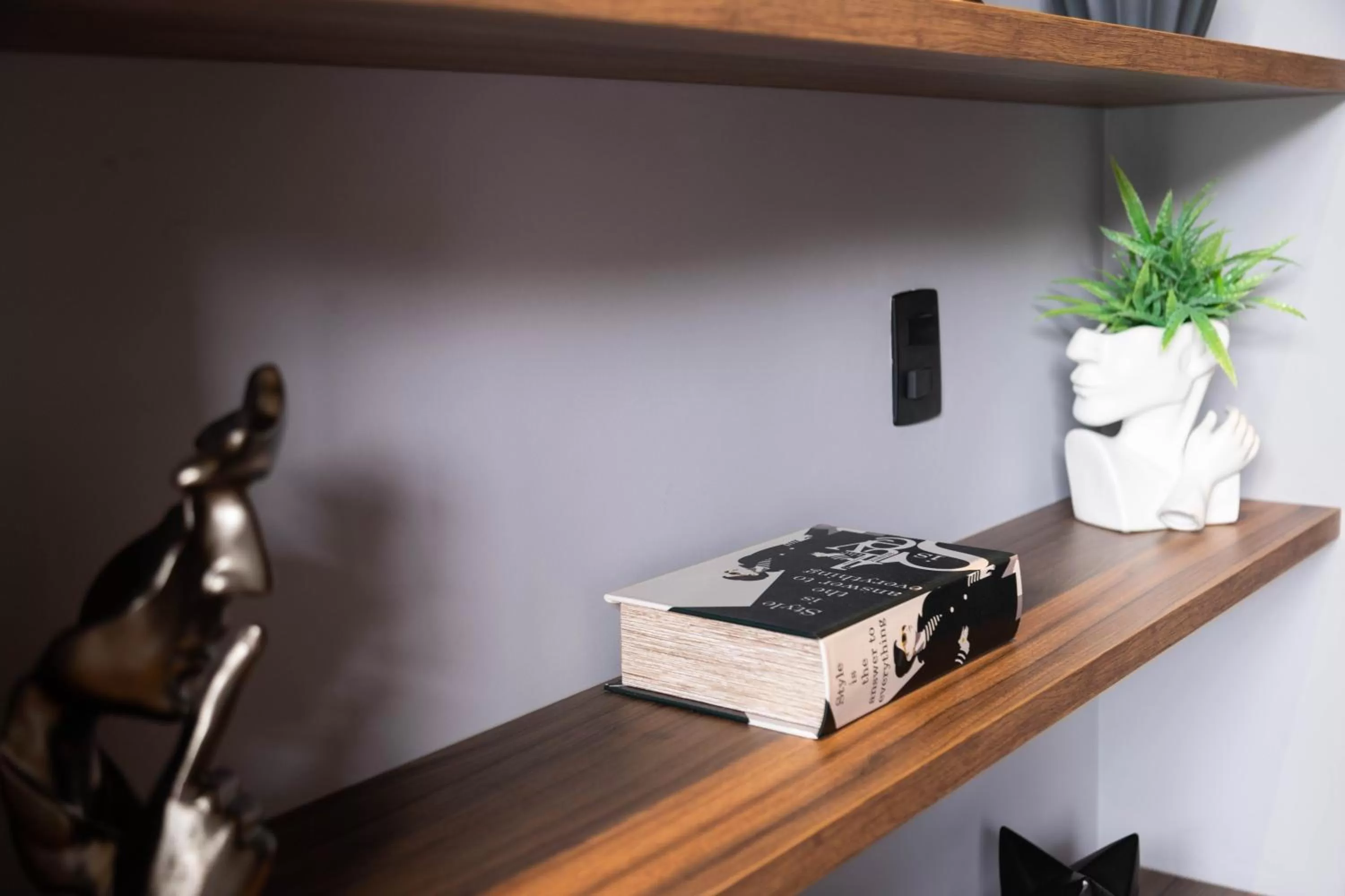 Photo of the whole room in Royal Living Poblado