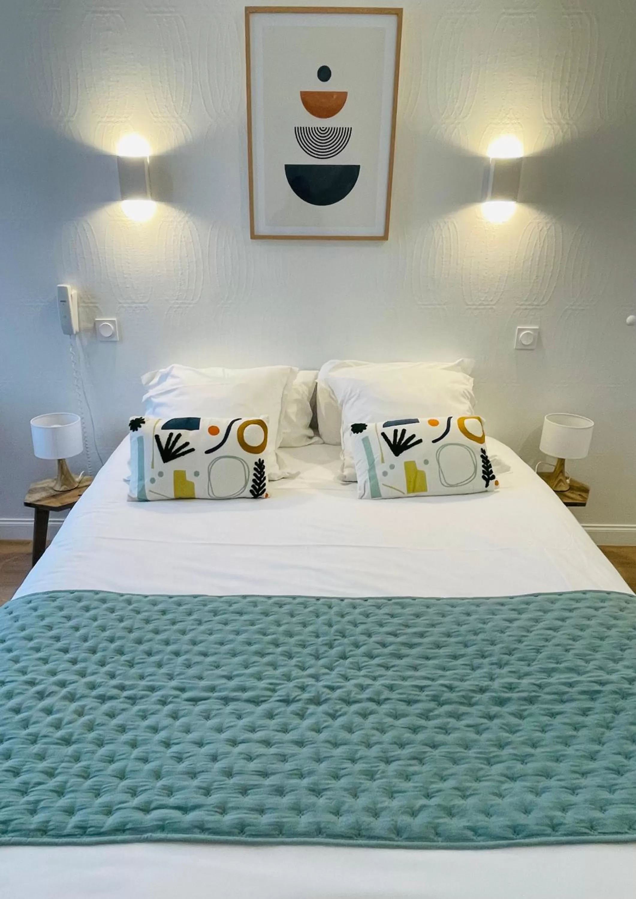 Bed in Hôtel Porte Mars Reims Gare Centre Arena