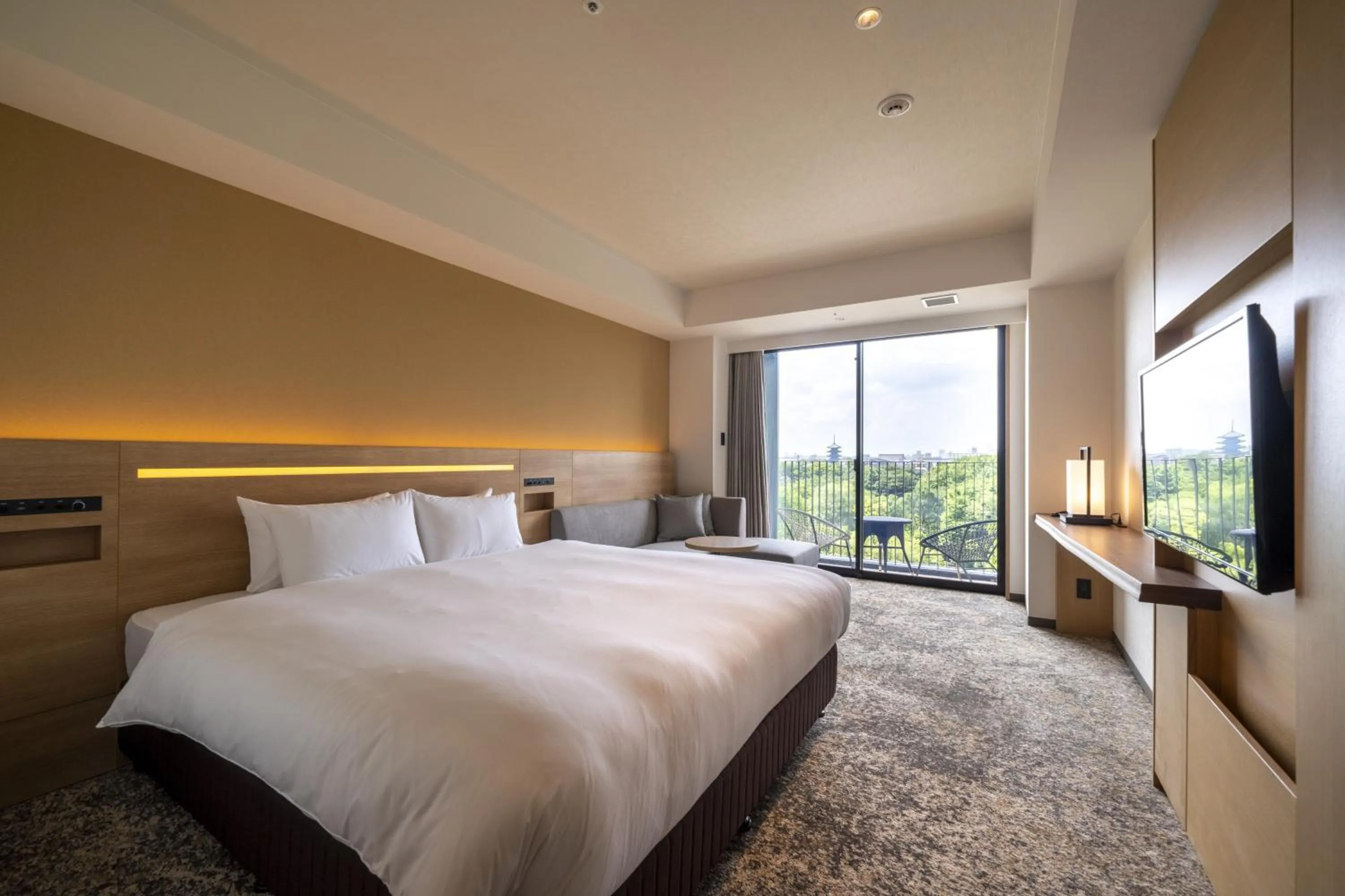 Photo of the whole room, Bed in Umekoji Potel KYOTO