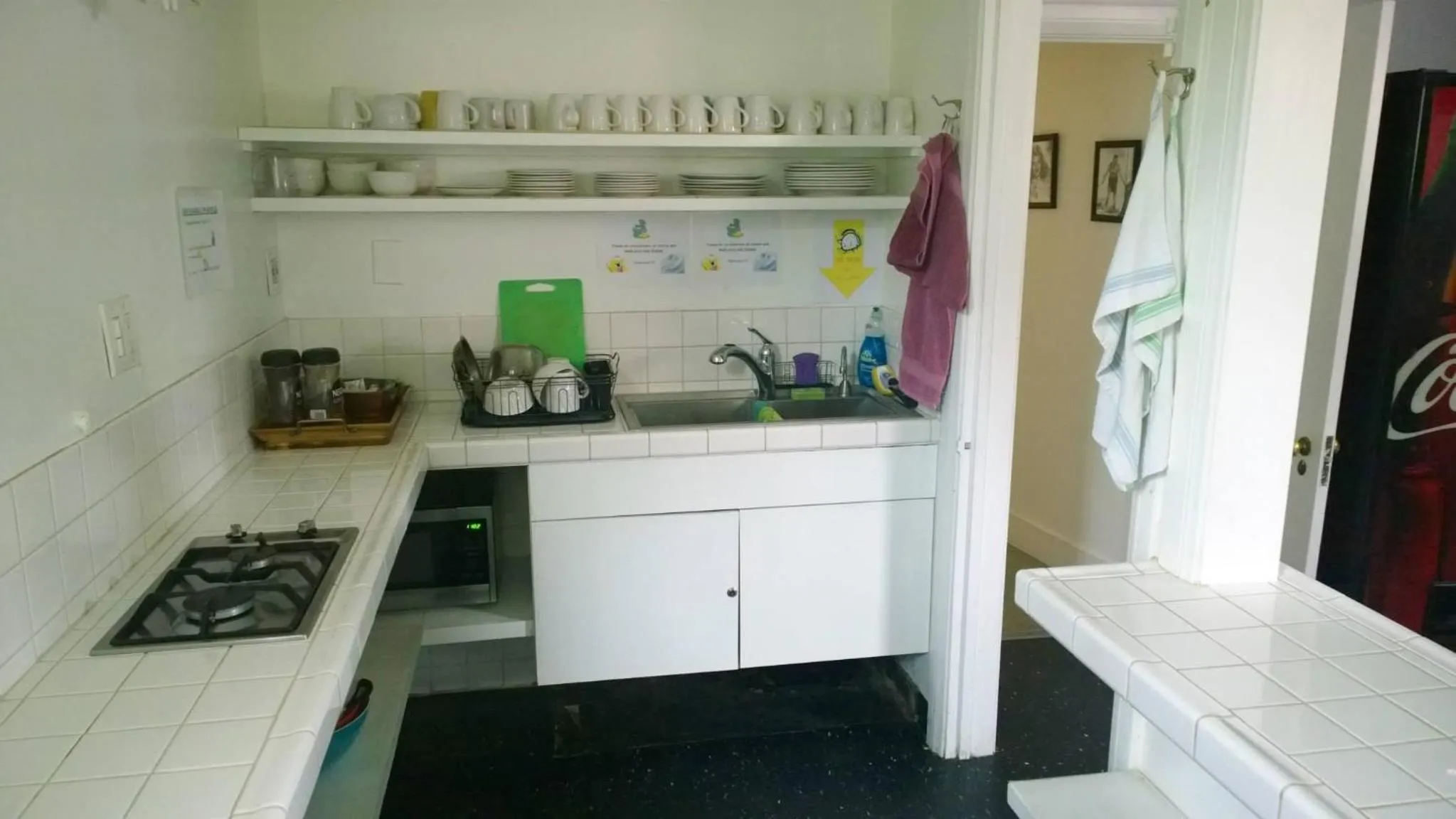 Kitchen or kitchenette in Orange Drive Hostel