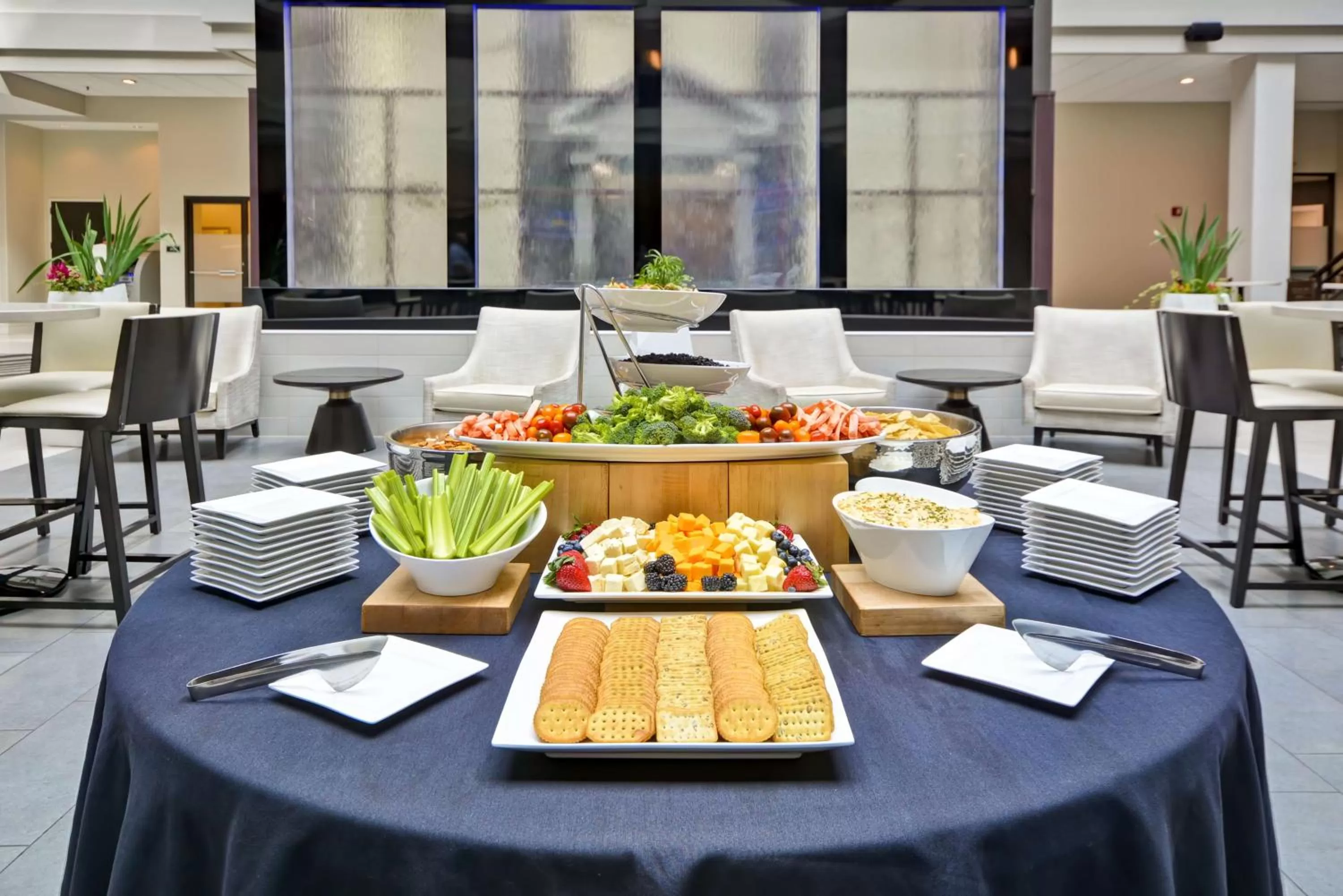 Restaurant/places to eat in Embassy Suites Charlotte