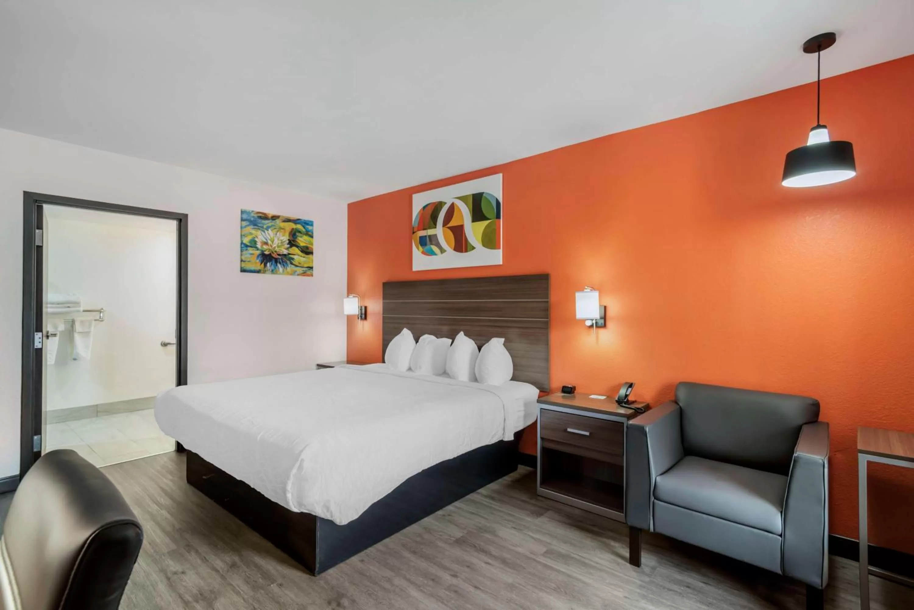 Bedroom, Bed in Best Western Statesville Inn