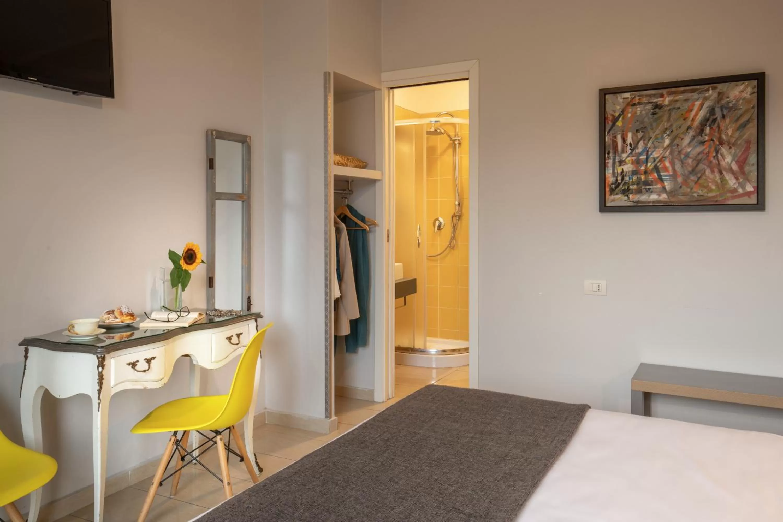 Bed in Urban Garden Hotel