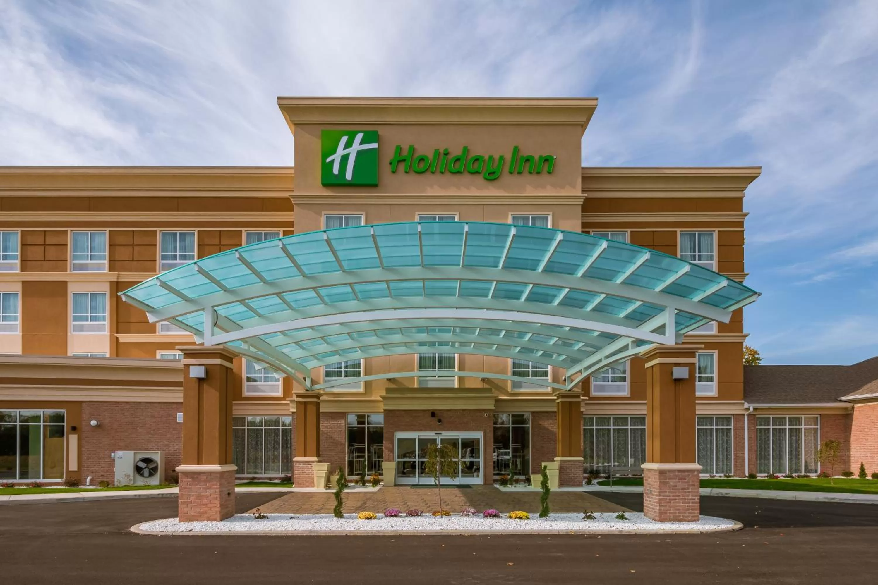 Property building in Holiday Inn Mishawaka by IHG