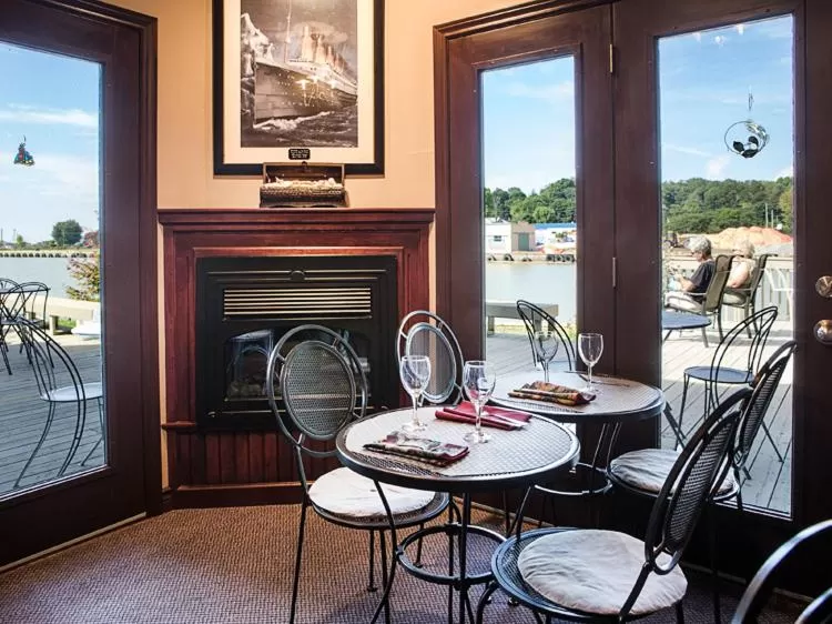 Patio in Inn on the Harbour and Telegraph House