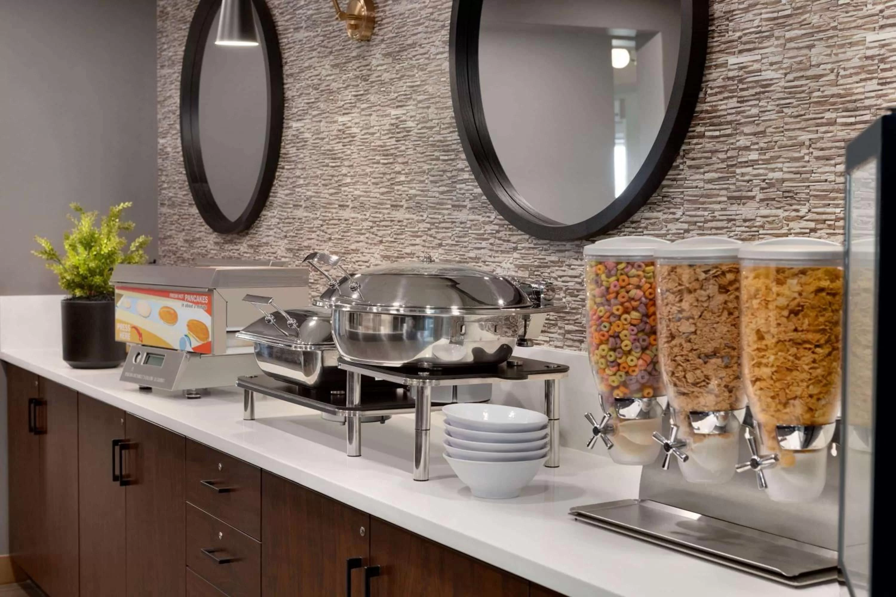 Restaurant/places to eat in Microtel Inn & Suites by Wyndham Estevan