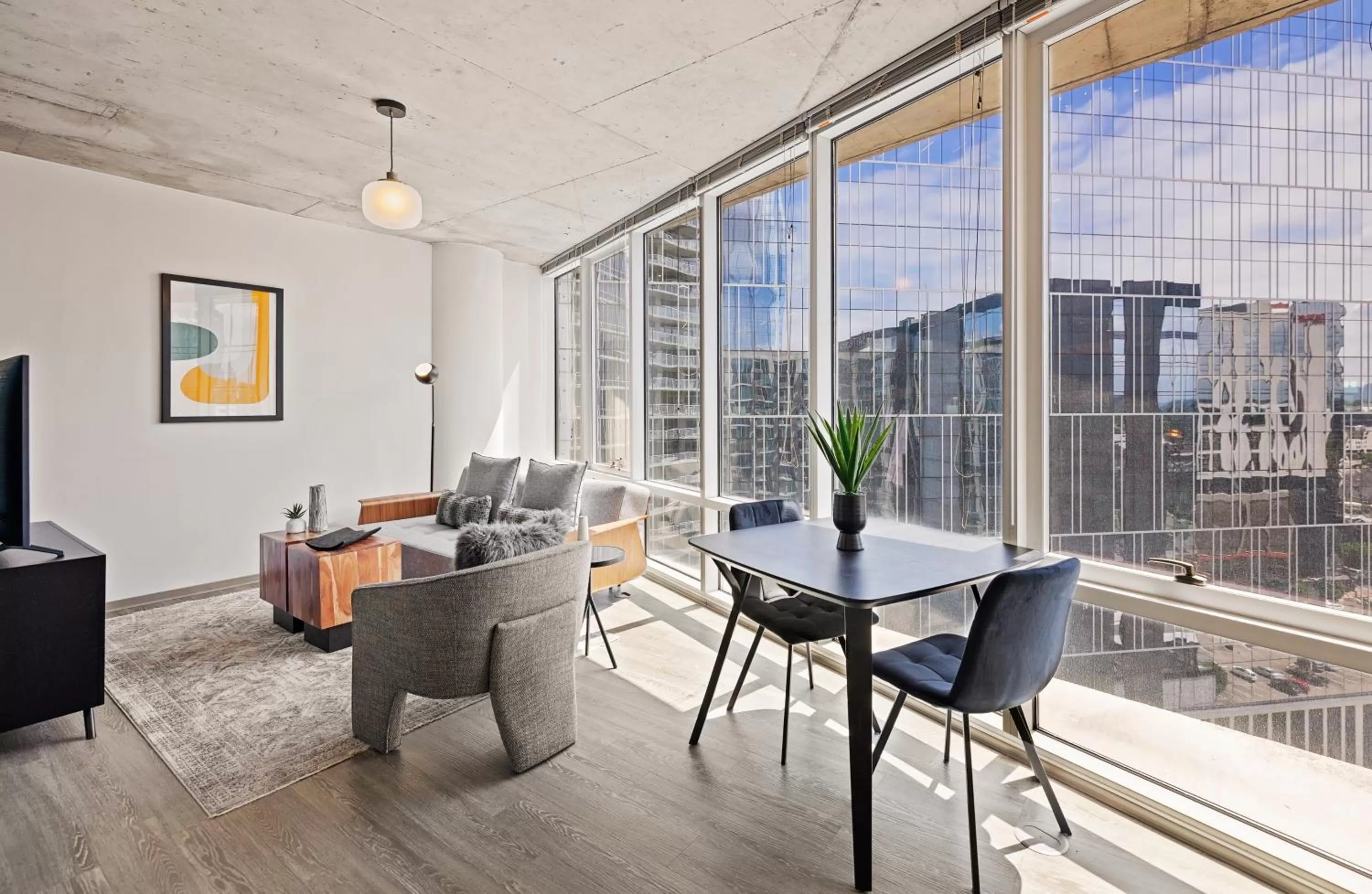 Living room in Placemakr Premier SoBro