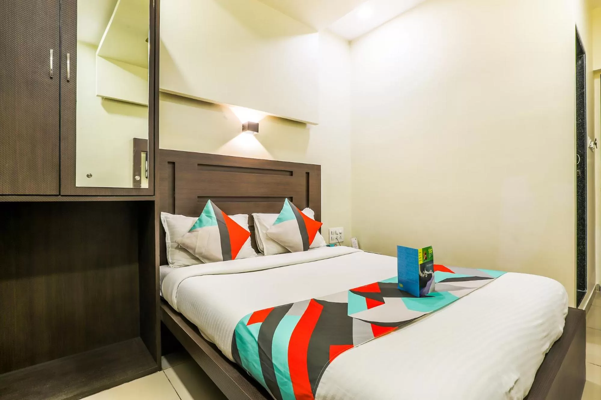 Bedroom, Bed in FabExpress Adore Inn - Nr Mumbai International Airport