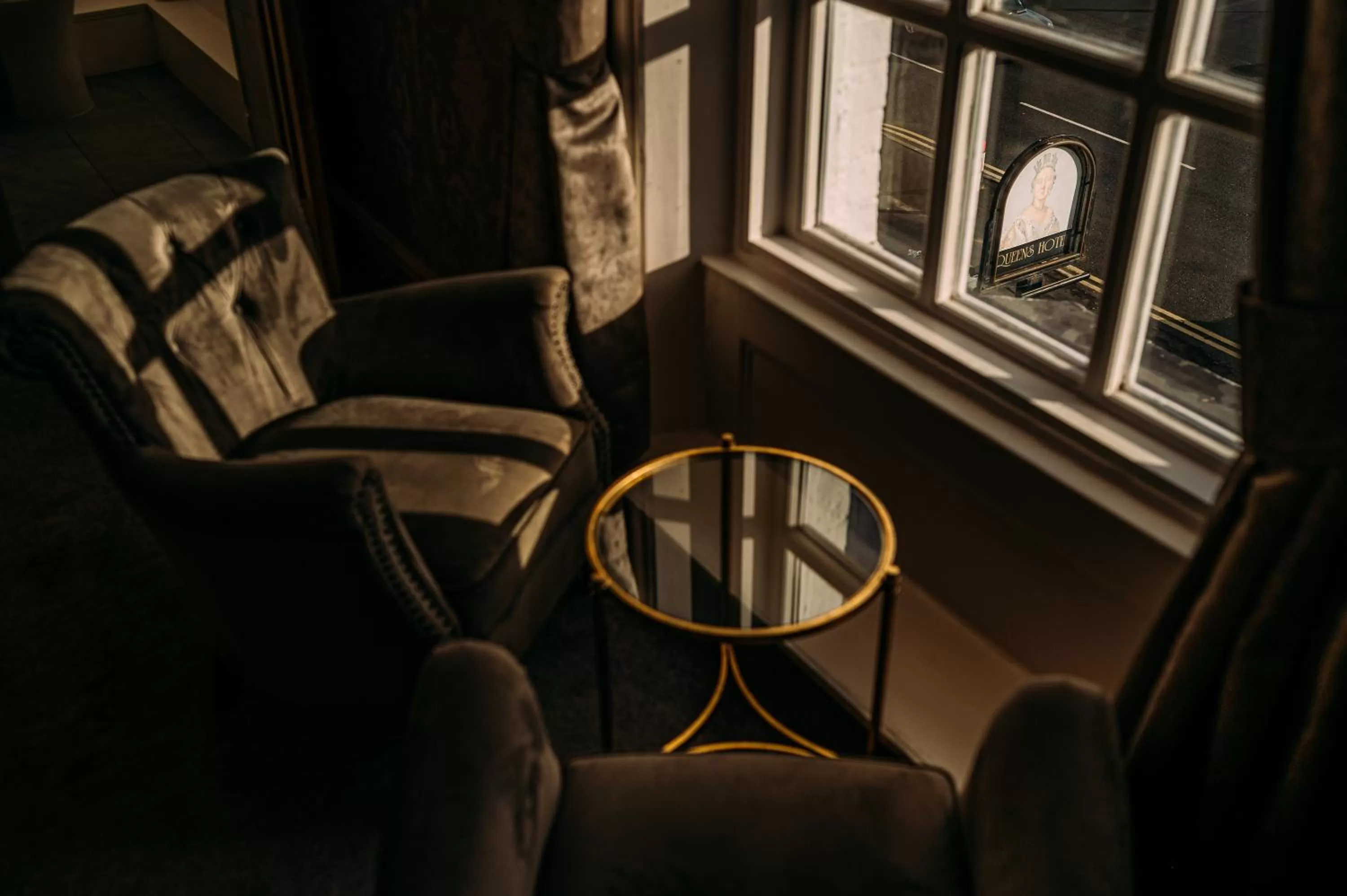 Seating area in The Queens Hotel