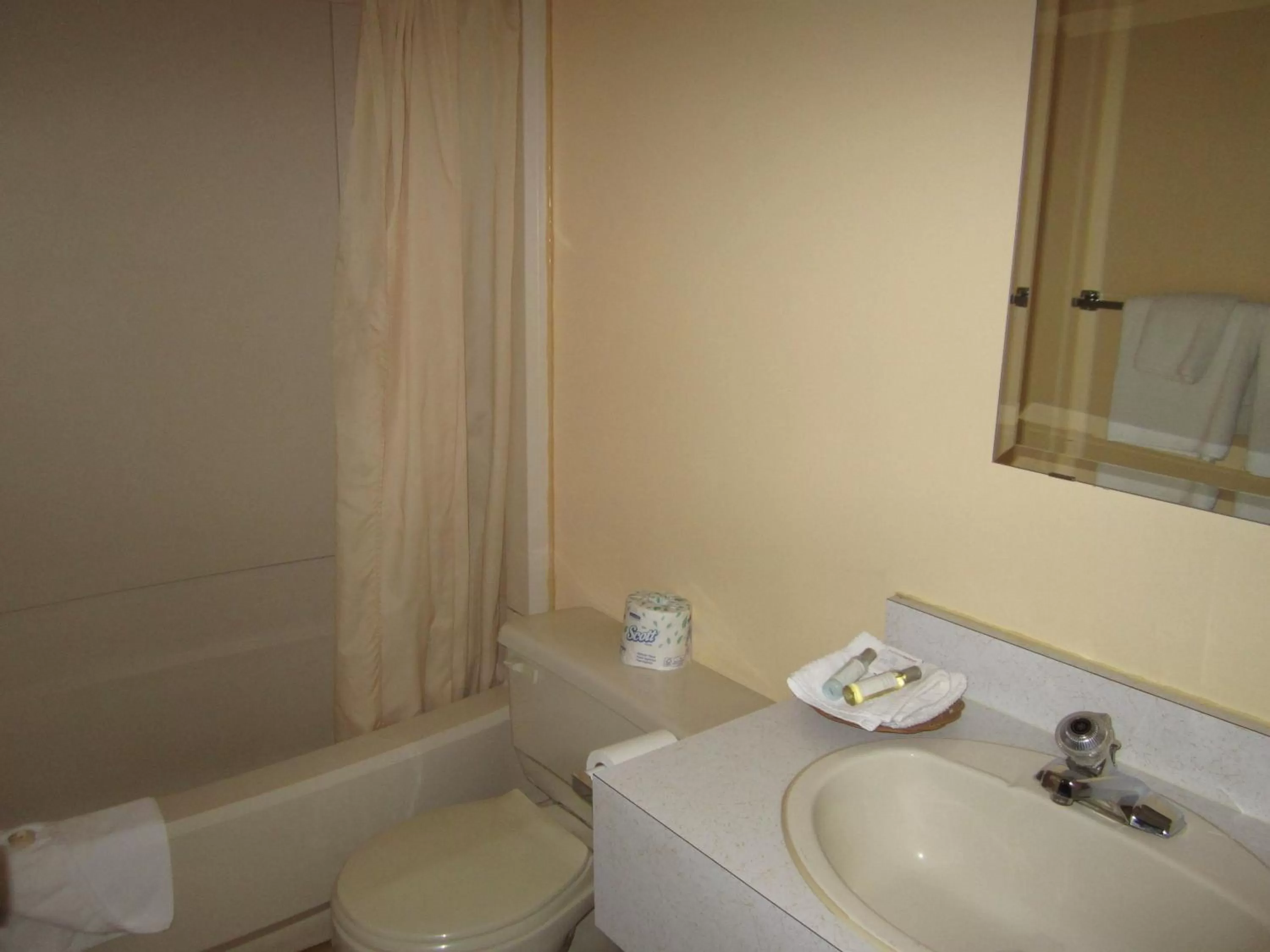 Bathroom in Northway Motor Inn