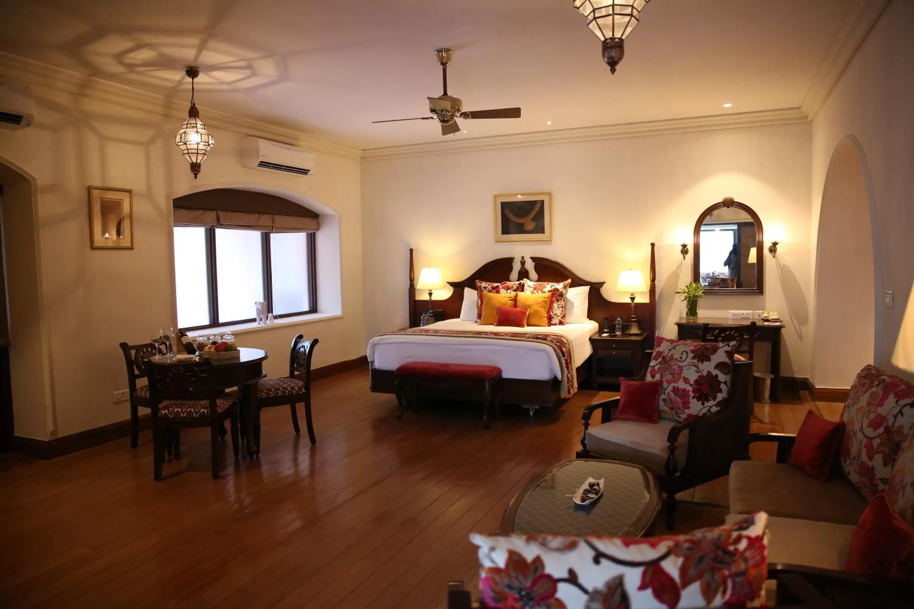 Photo of the whole room, Bed in Gateway Madurai