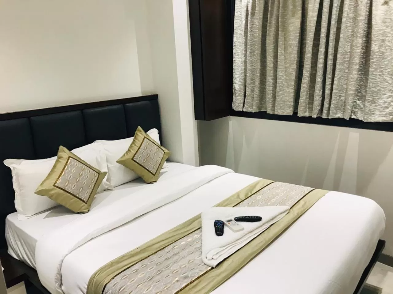 Bed in Hotel Flora Suites - Fort
