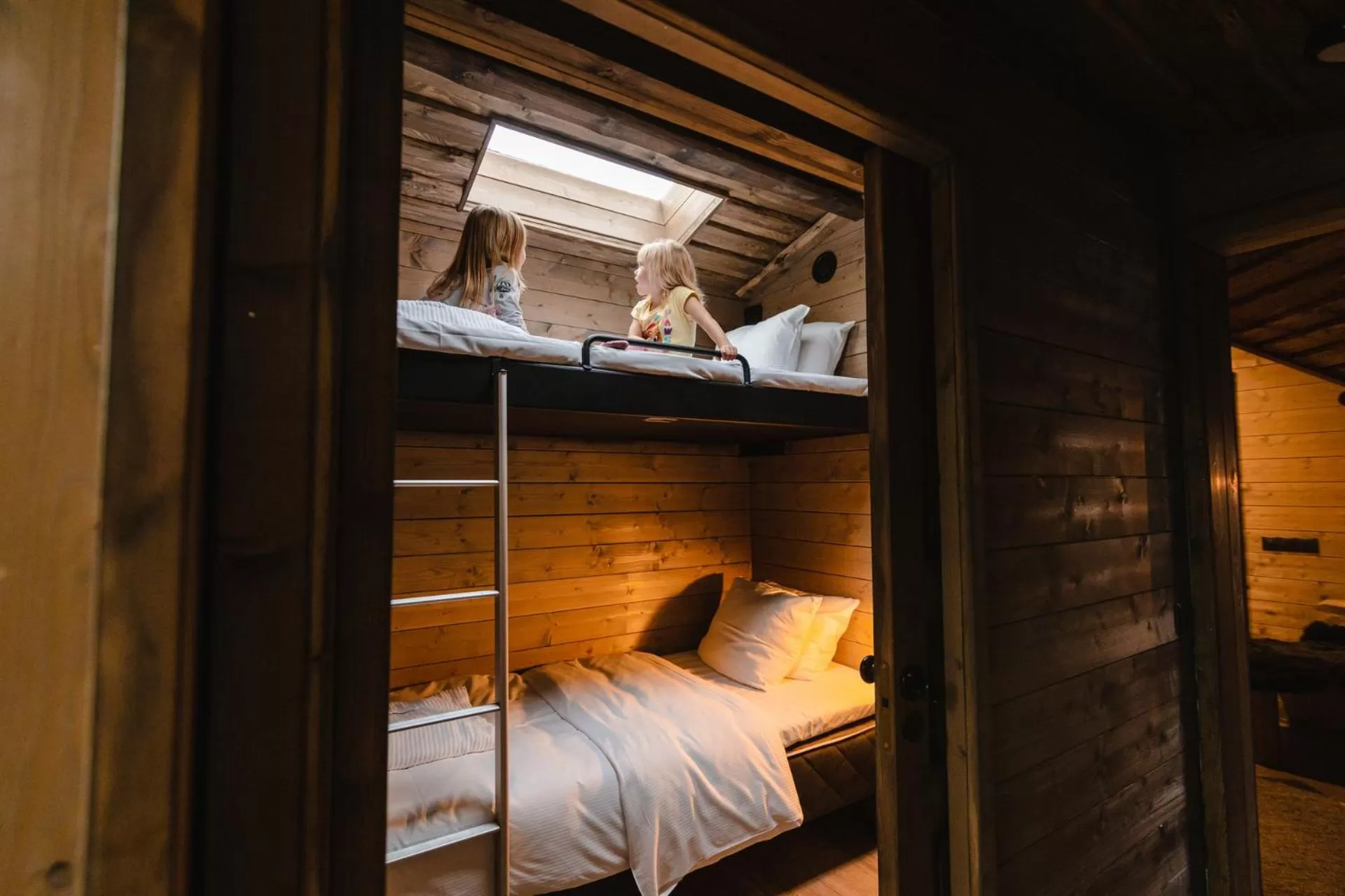 bunk bed, Bed in Hotel & Spa Resort Järvisydän