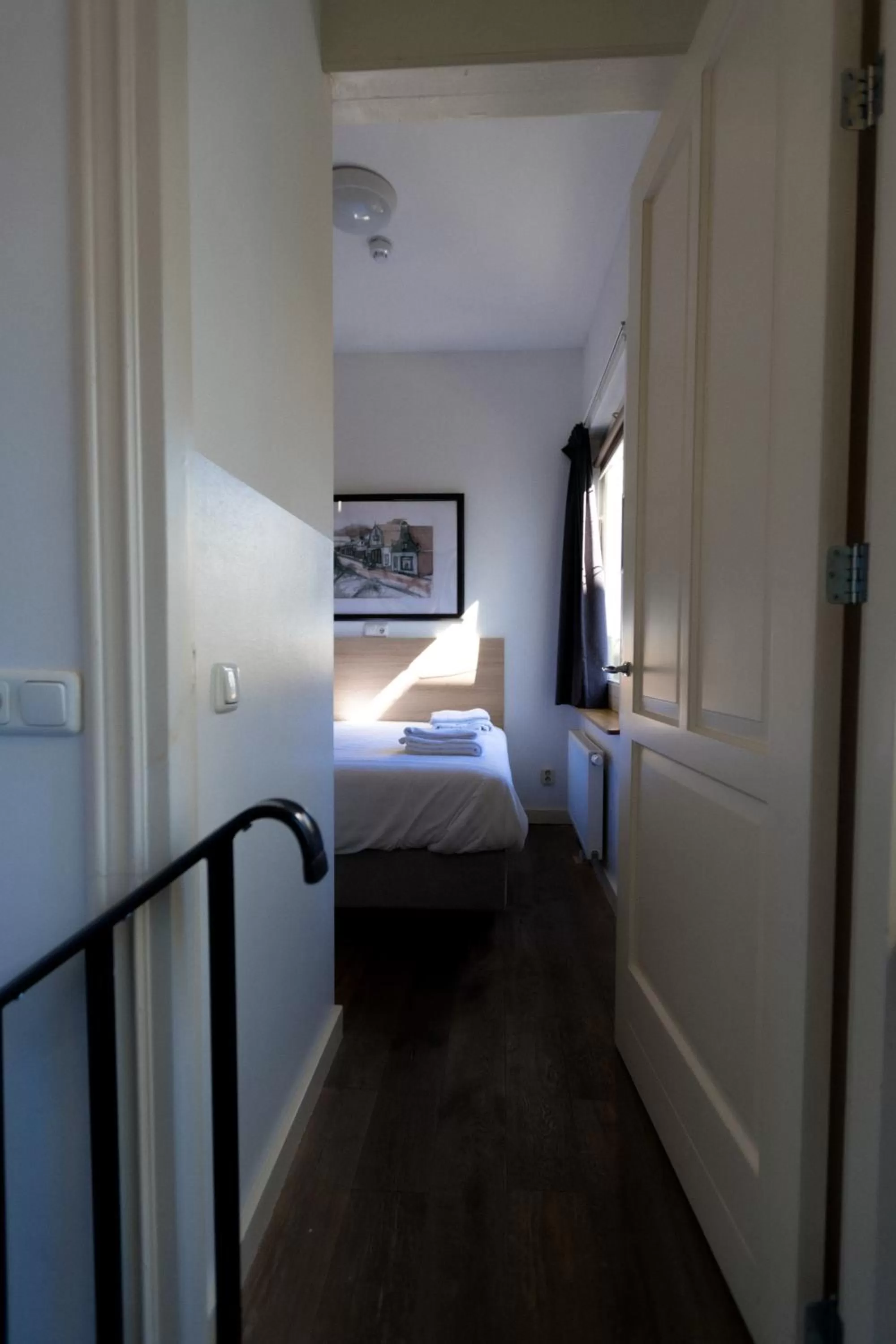 Bedroom, Bed in Plantage Garden Apartments