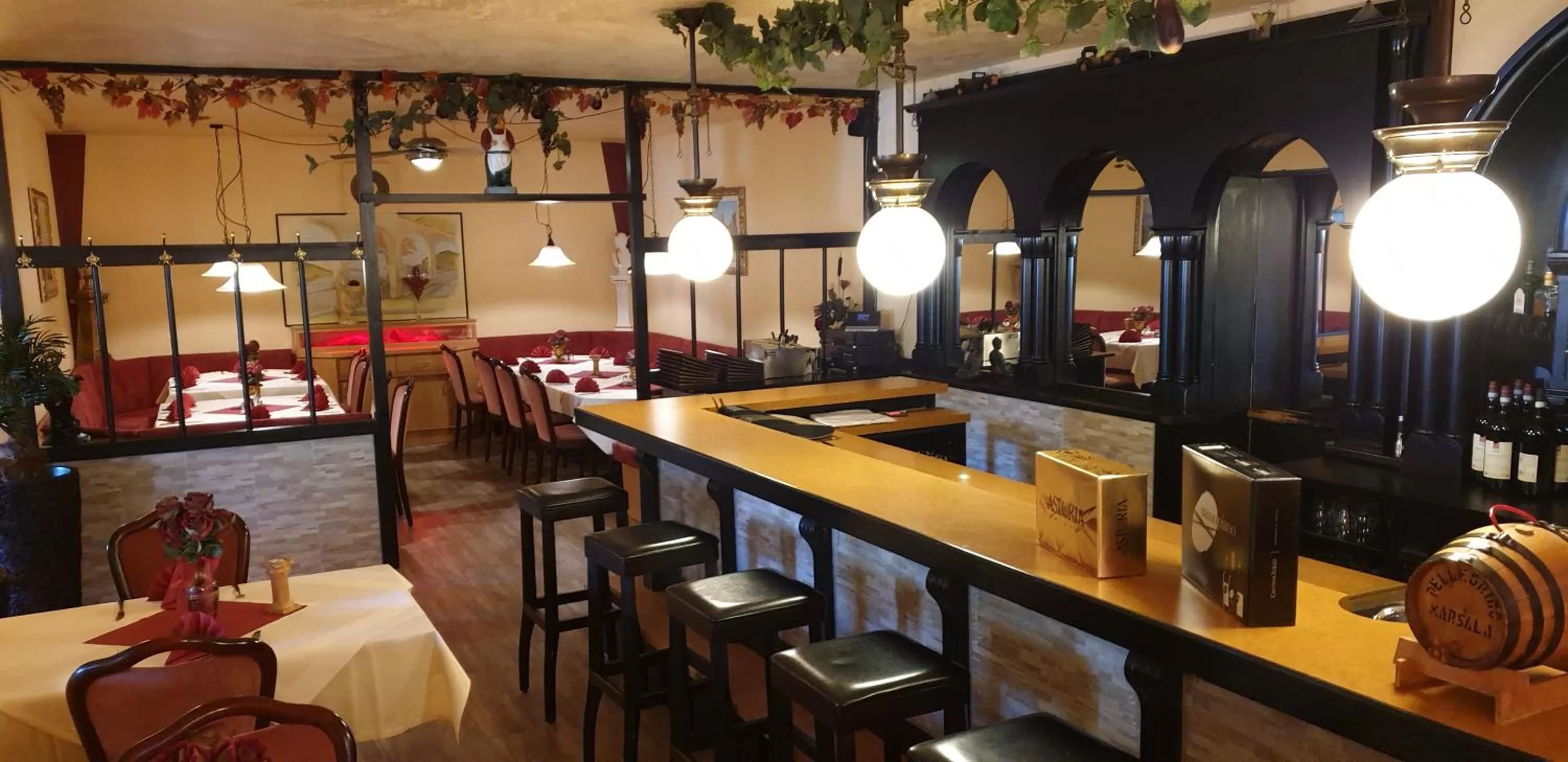 Restaurant/places to eat in La Fontana