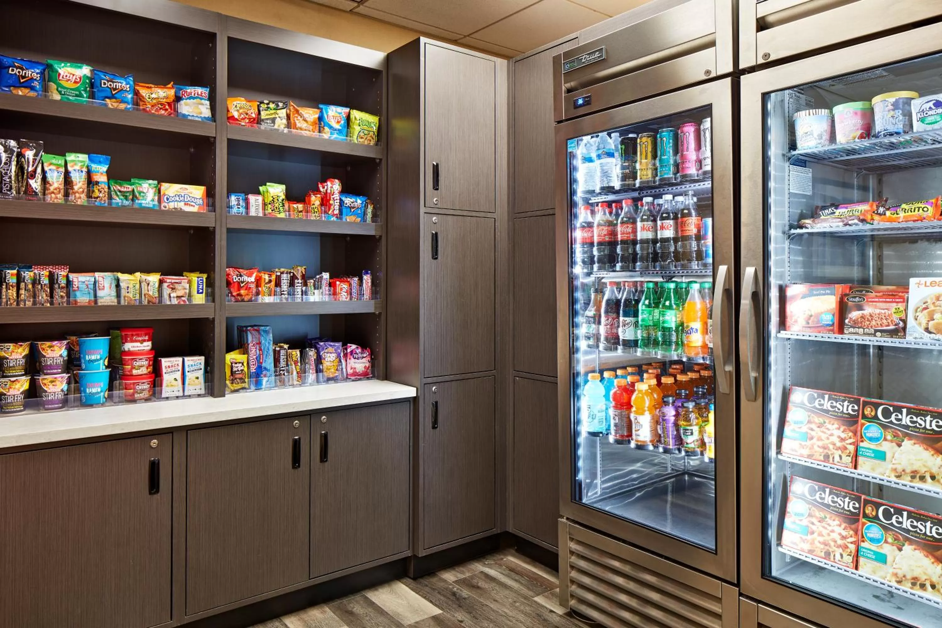 Food and drinks in La Quinta by Wyndham Thousand Oaks-Newbury Park