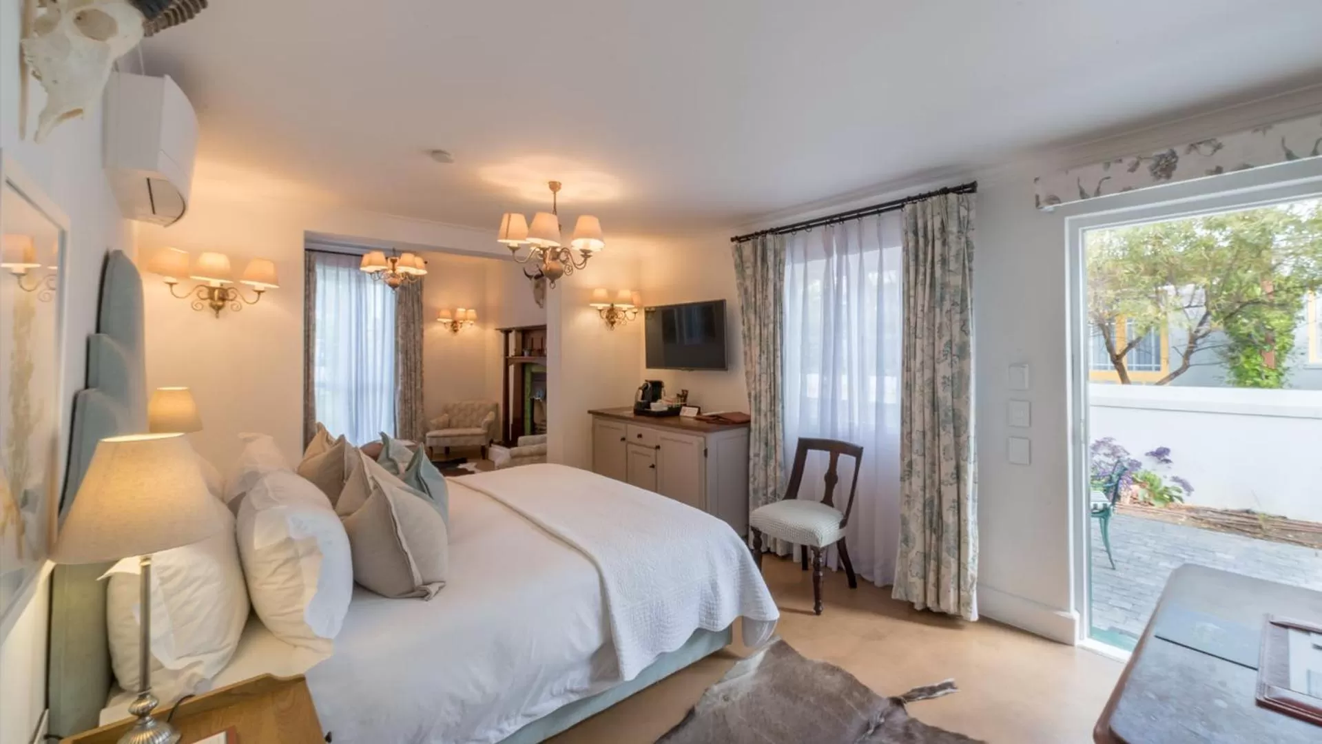 Bed in Drostdy Hotel