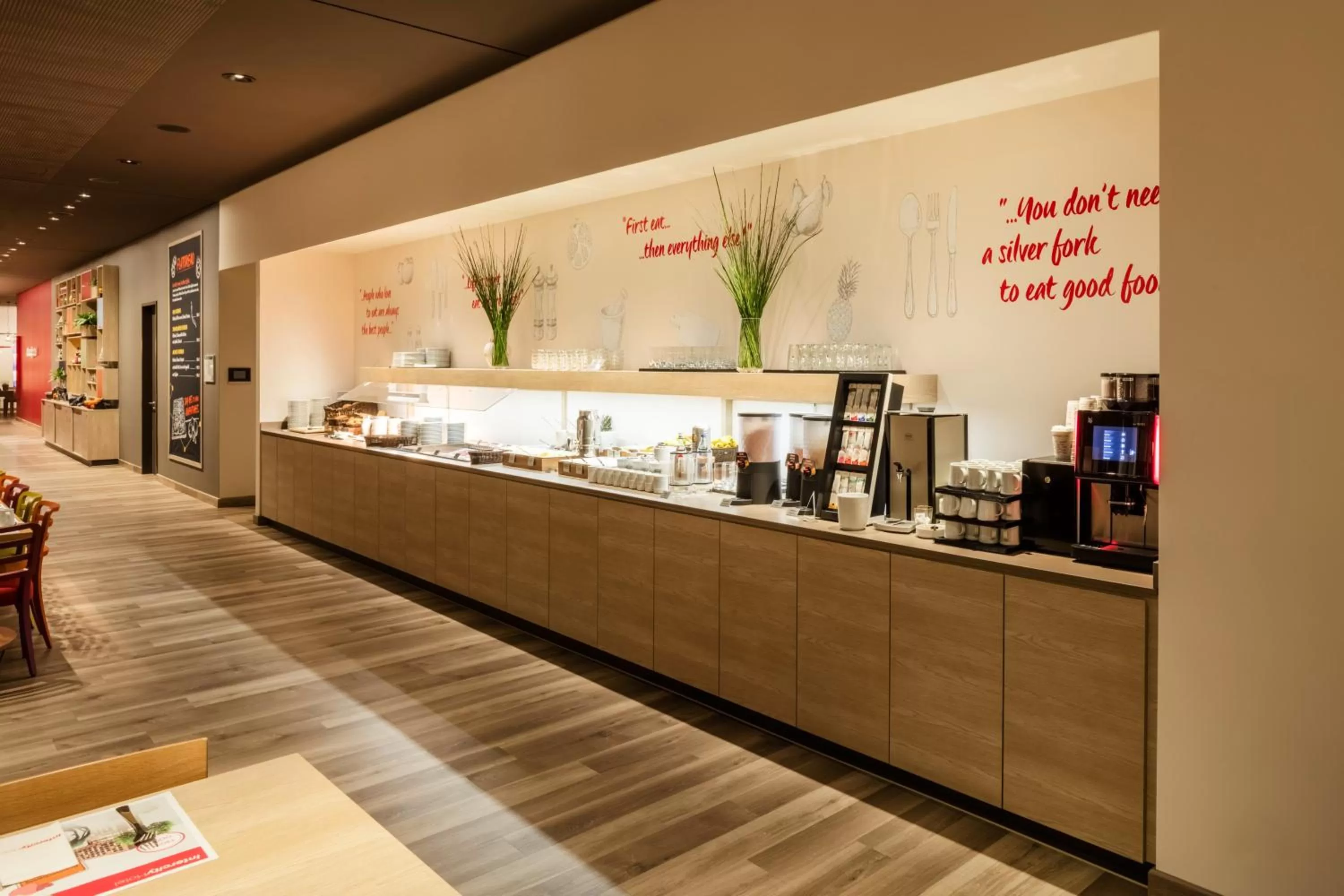 Restaurant/places to eat in IntercityHotel Braunschweig