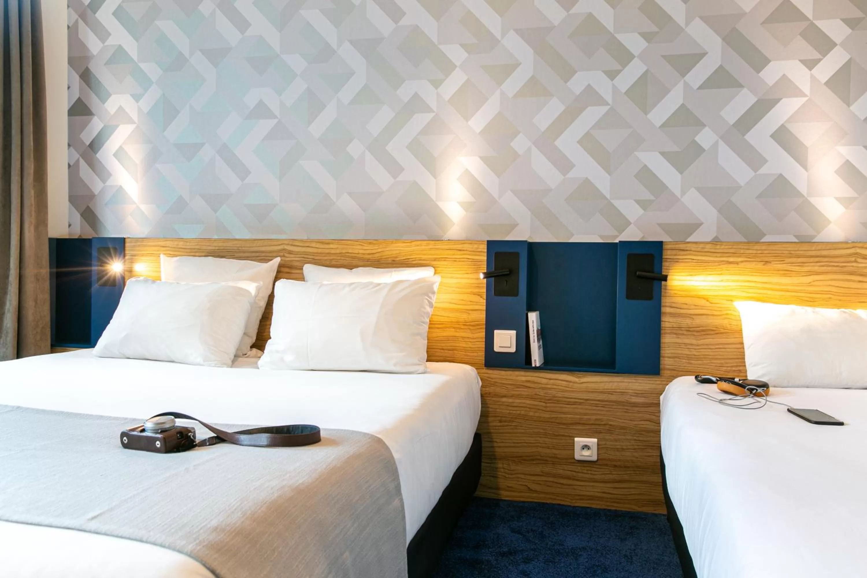 Bed in Hotel Restaurant Saint James, Montaigu-Vendée The Originals Boutique