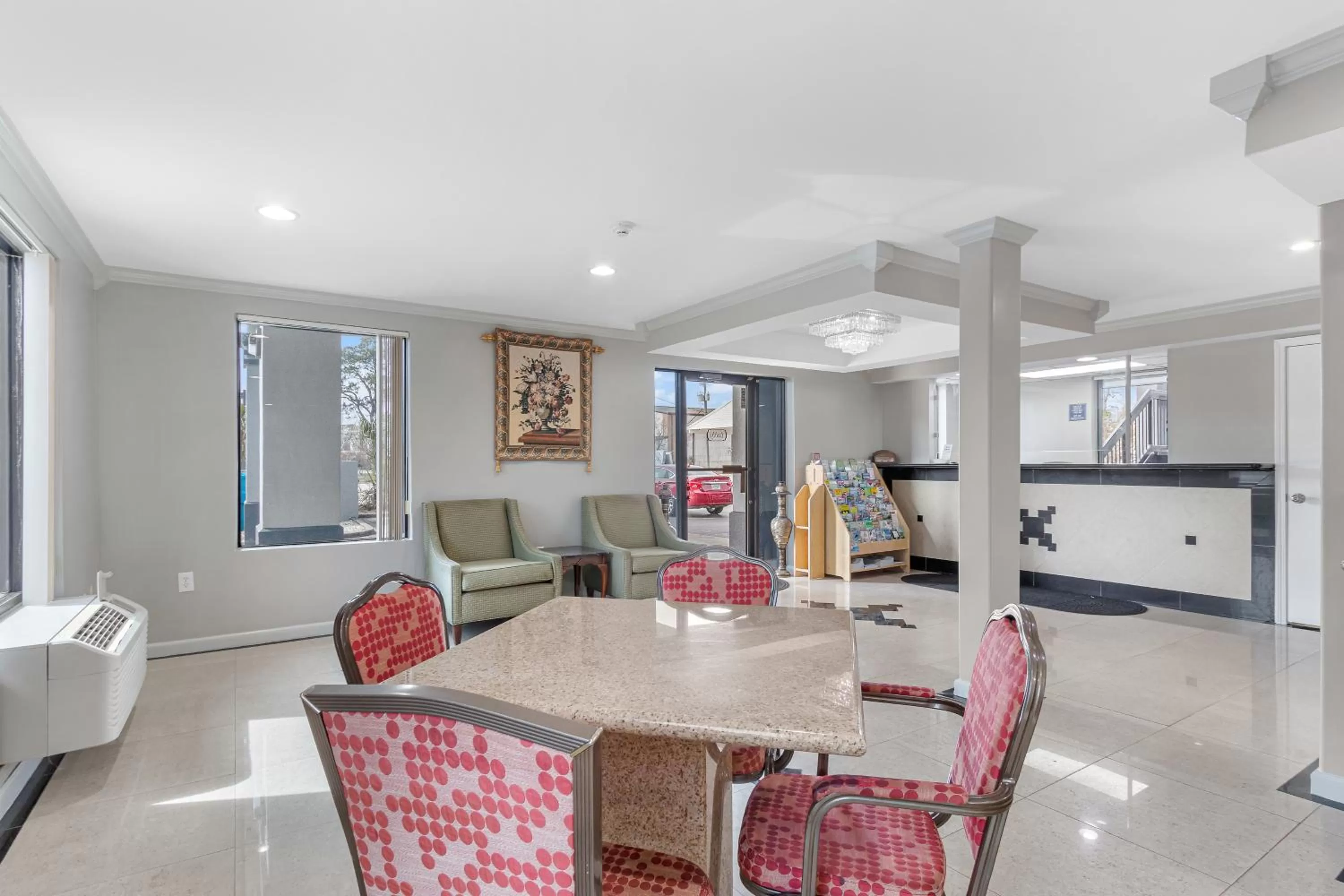 Lobby or reception in Regency Inn Near Boardwalk & Hurlburt Field