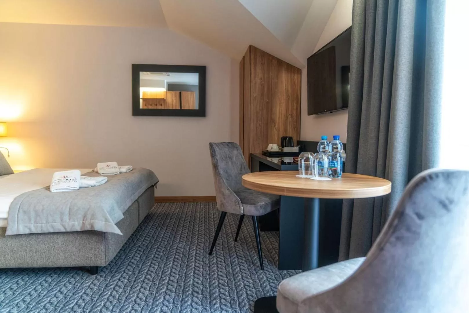 TV and multimedia, Bed in Hotel META Resort & Vine SPA