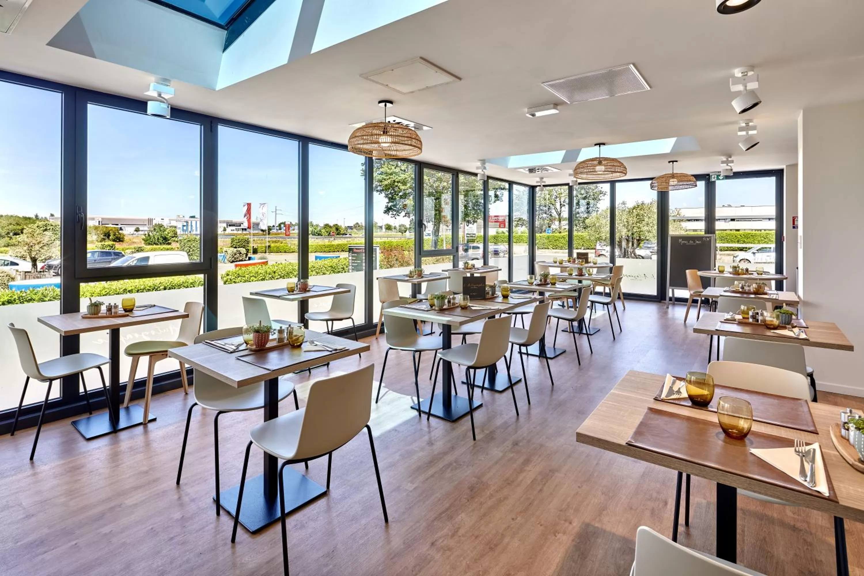 Food and drinks in ibis La Roche Sur Yon Vendespace