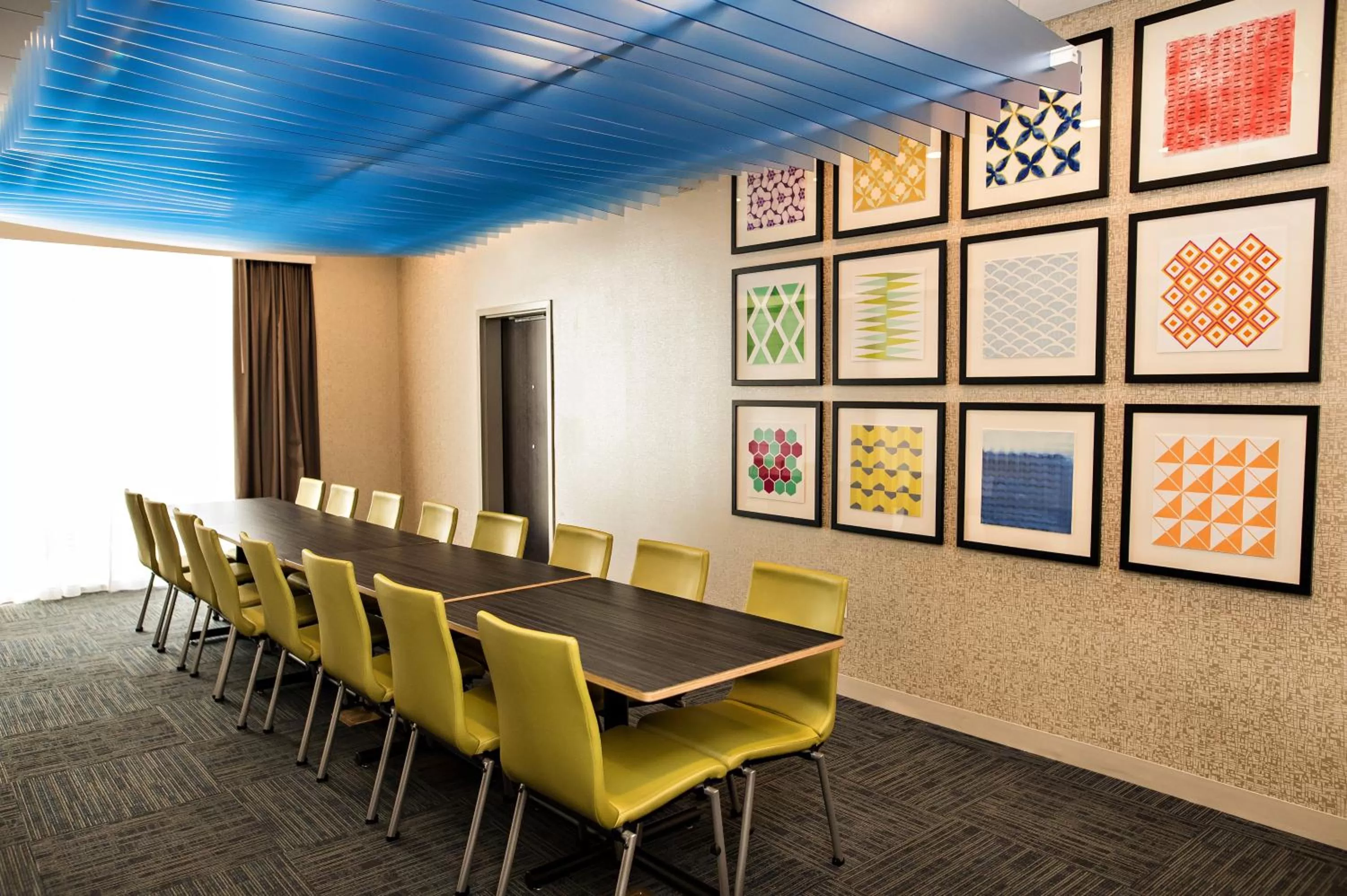 Meeting/conference room in Holiday Inn Express & Suites - Marietta by IHG
