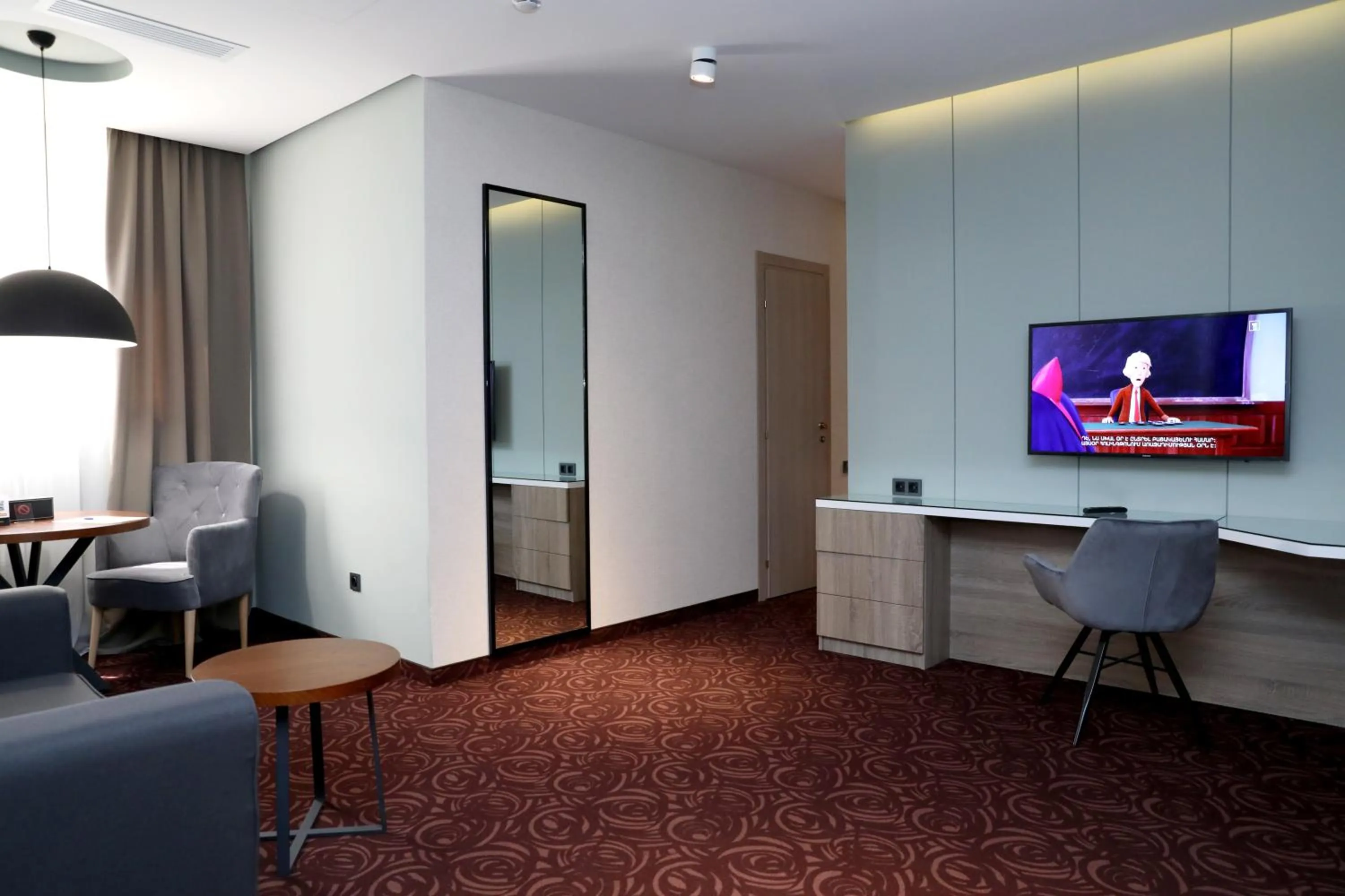 TV and multimedia in Best Western Plus Paradise Hotel Dilijan