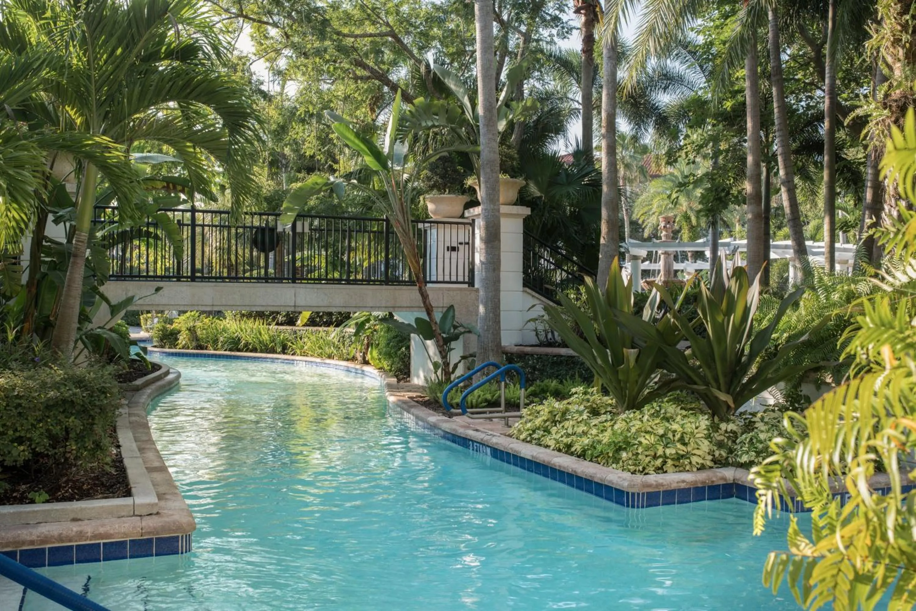 Swimming pool in Marriott's Lakeshore Reserve
