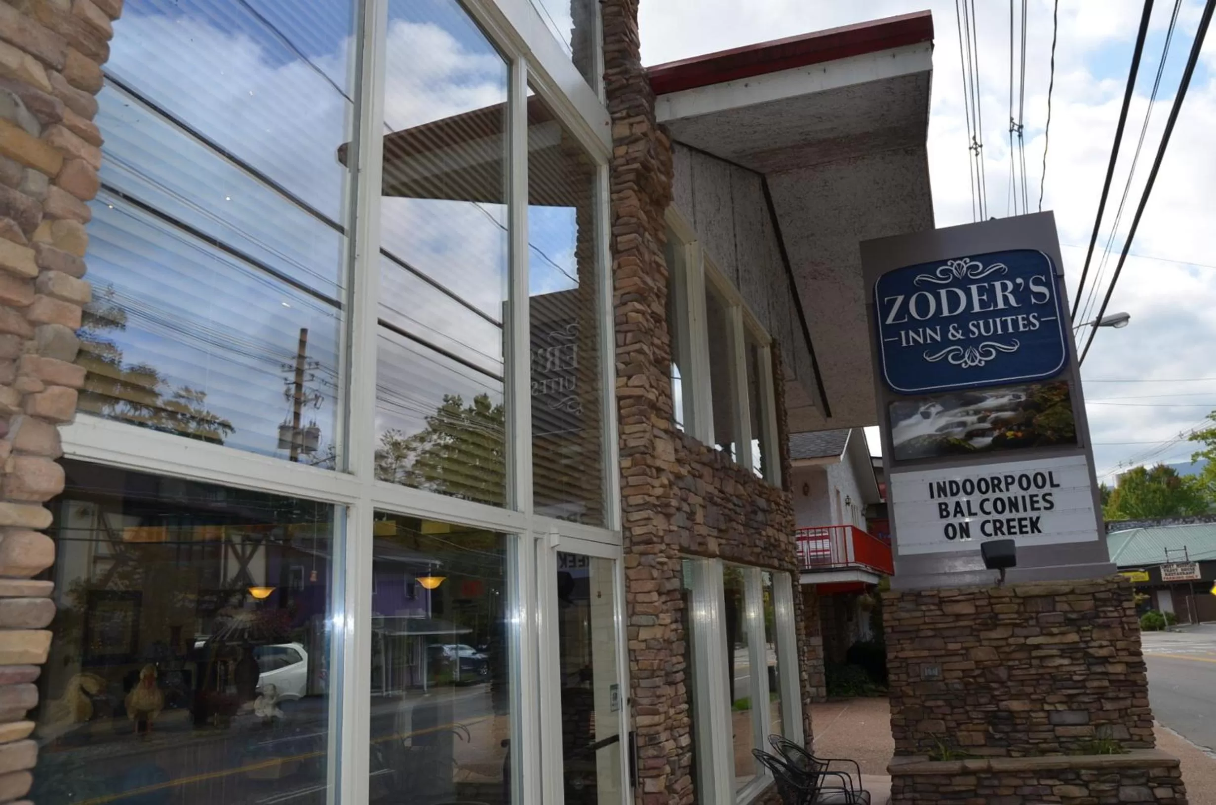 Facade/entrance in Zoders Inn and Suites