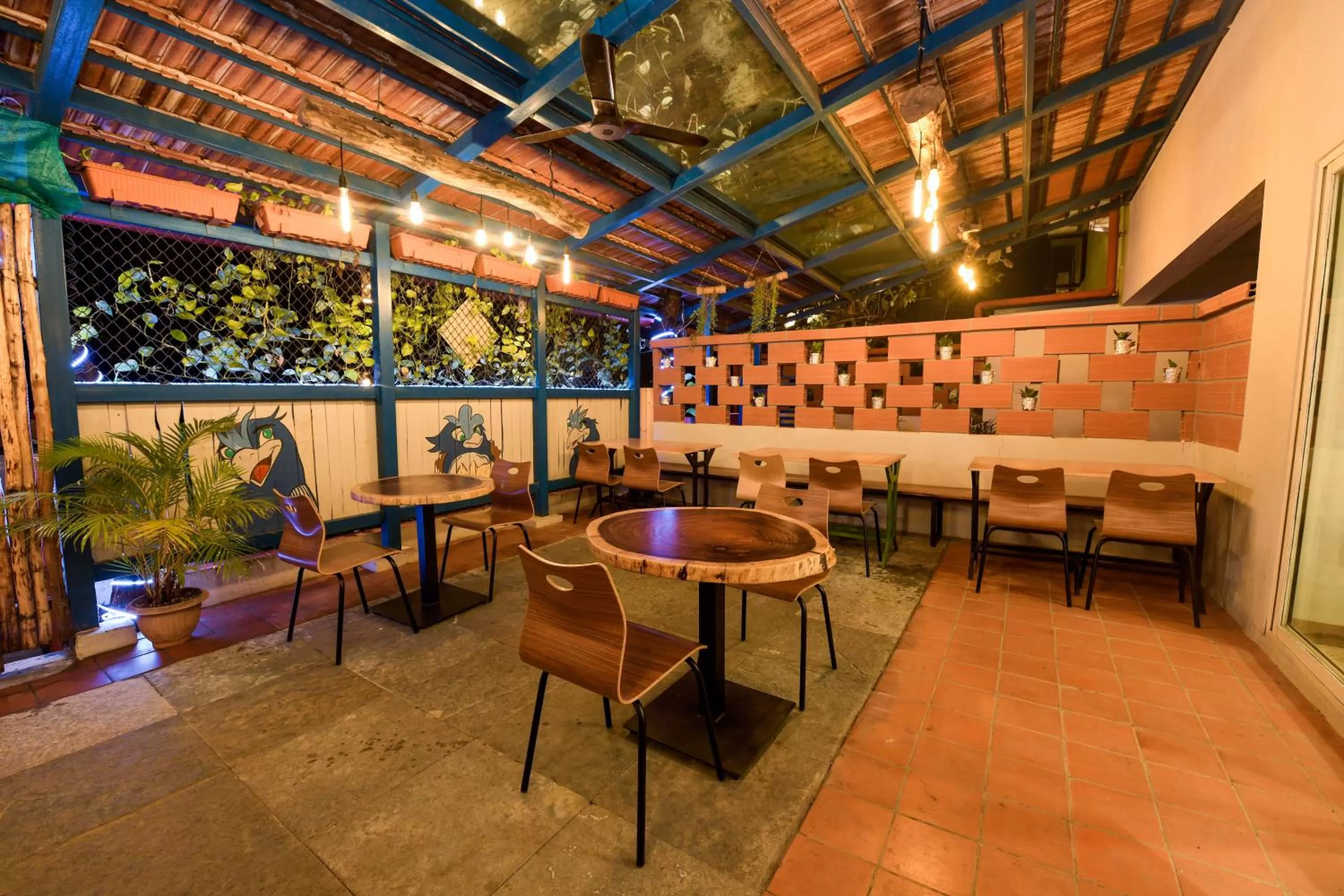 Restaurant/places to eat in SAFARI QUEST