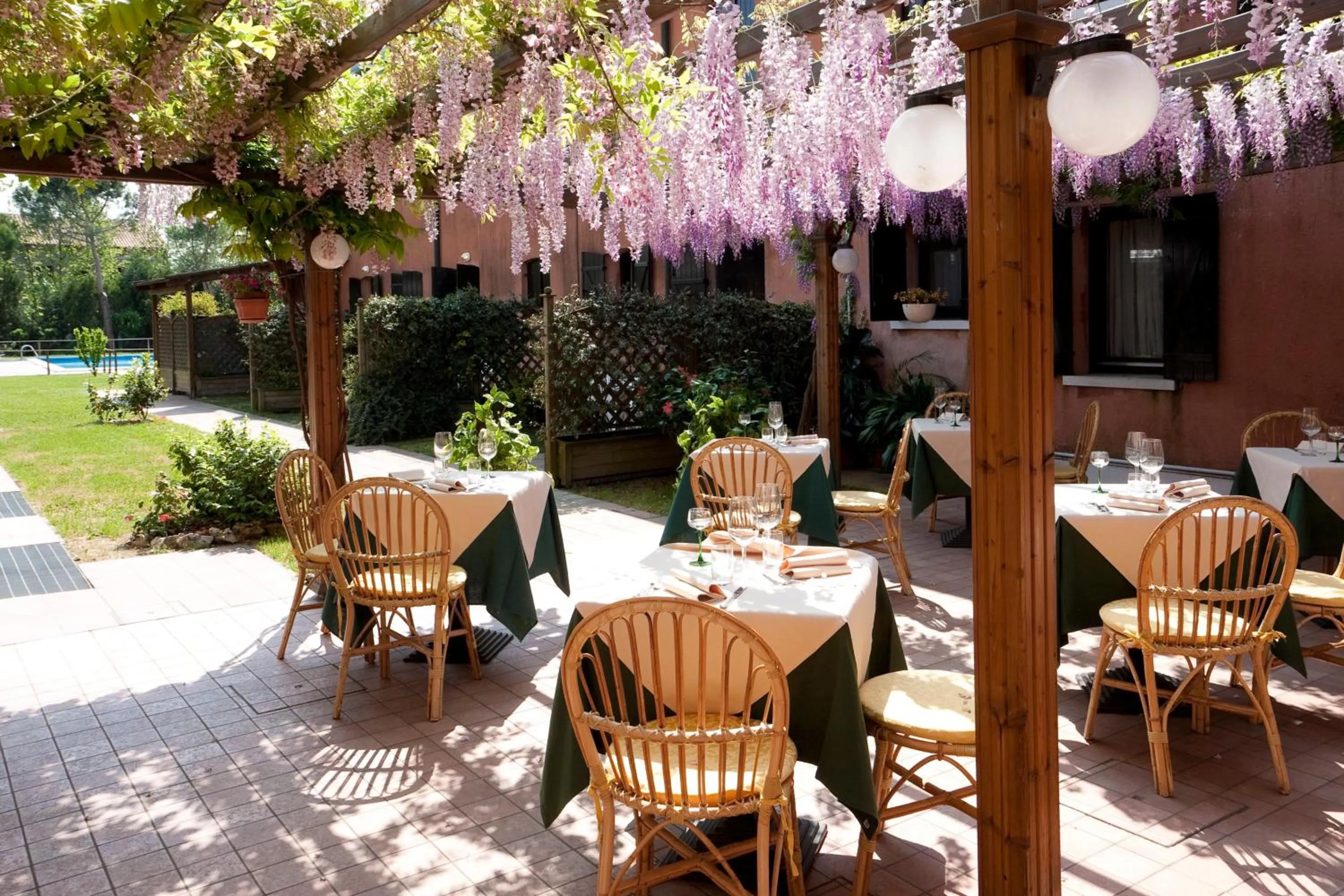 Restaurant/places to eat in Relais Leon d'Oro
