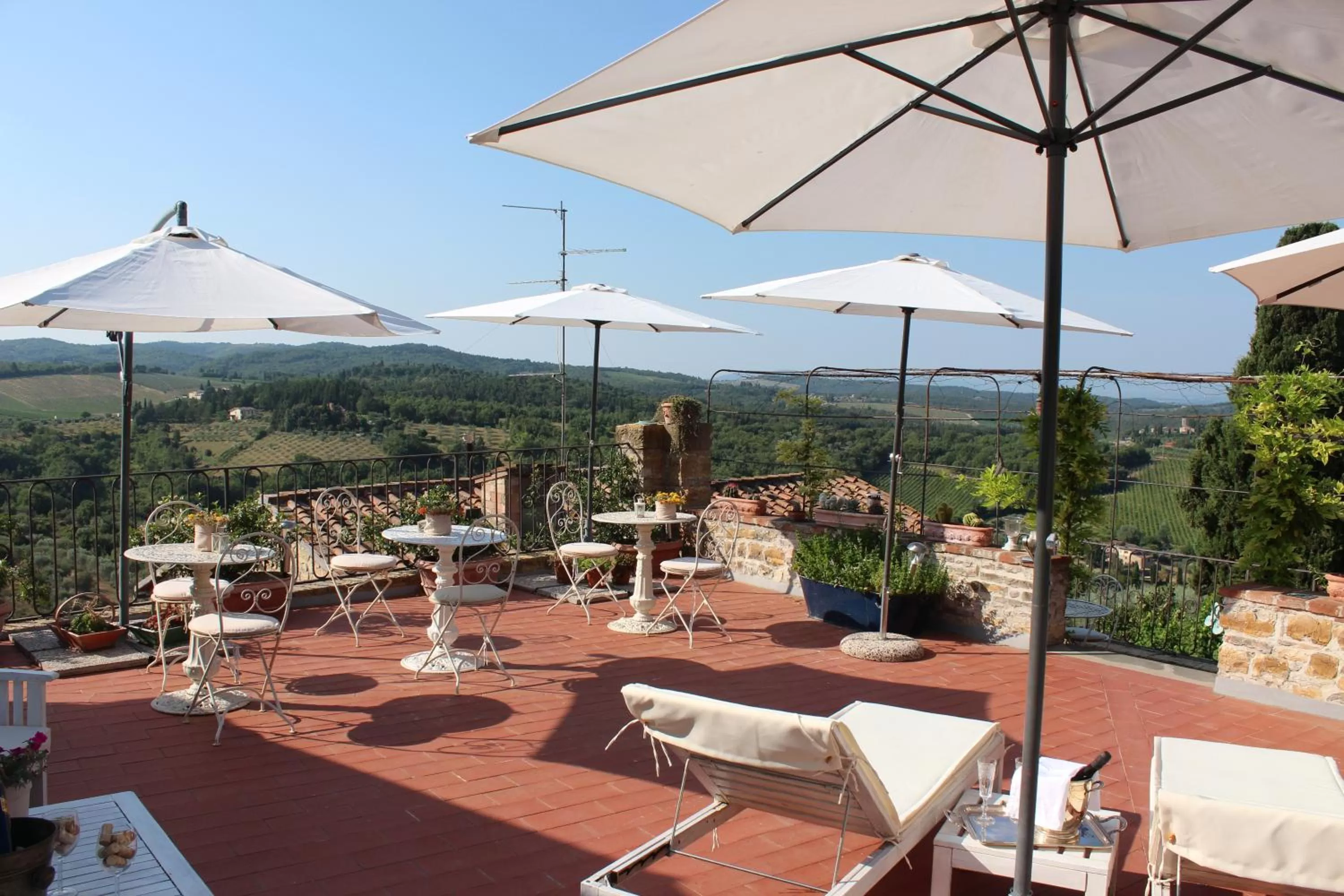 Patio in Le Terrazze Del Chianti b&b Residenza d'Epoca e di Charme