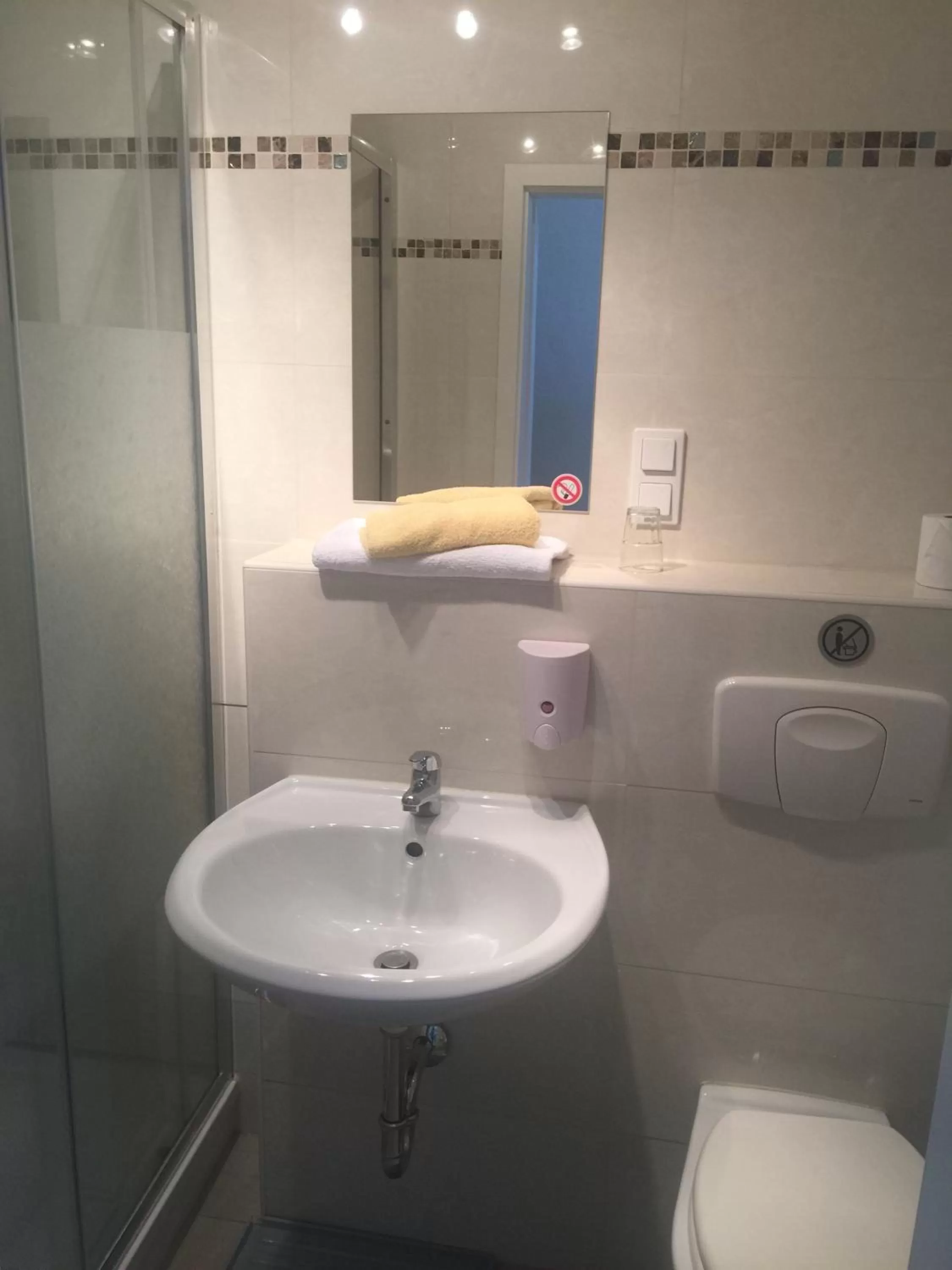 Bathroom in Pension Villa Else