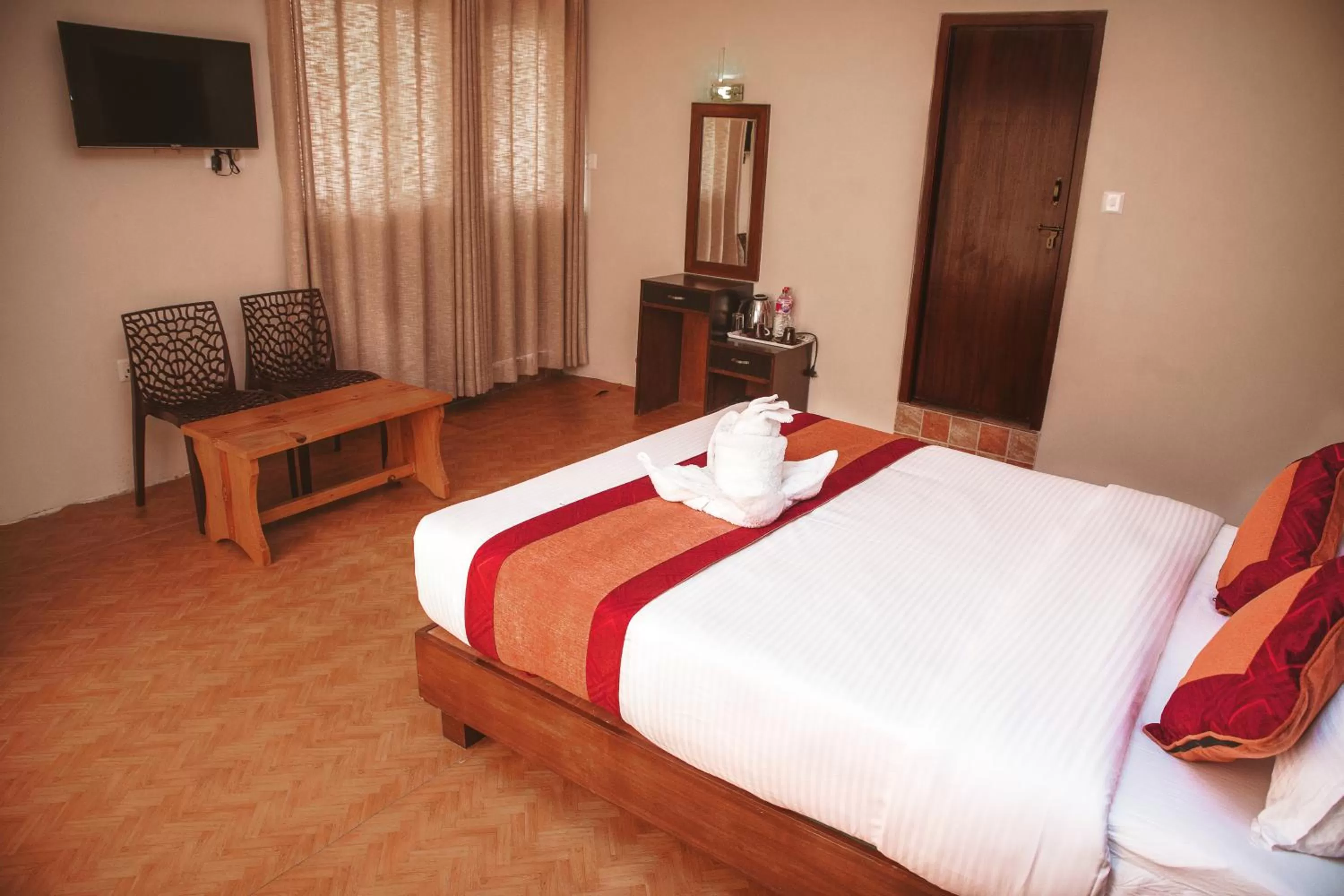 Bed in Hotel Himalayan Vacation