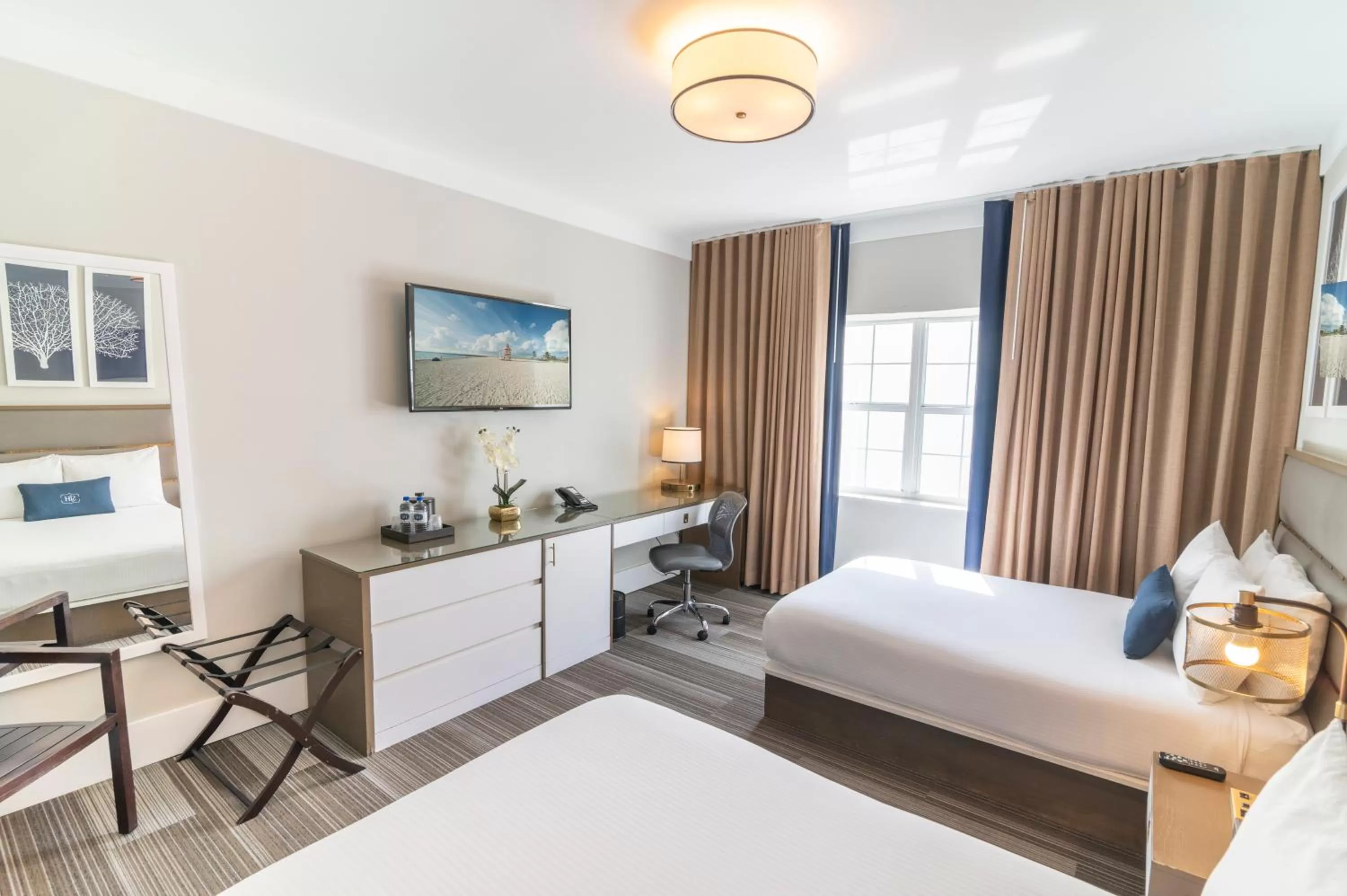 Bedroom, Bed in San Juan Hotel Miami Beach