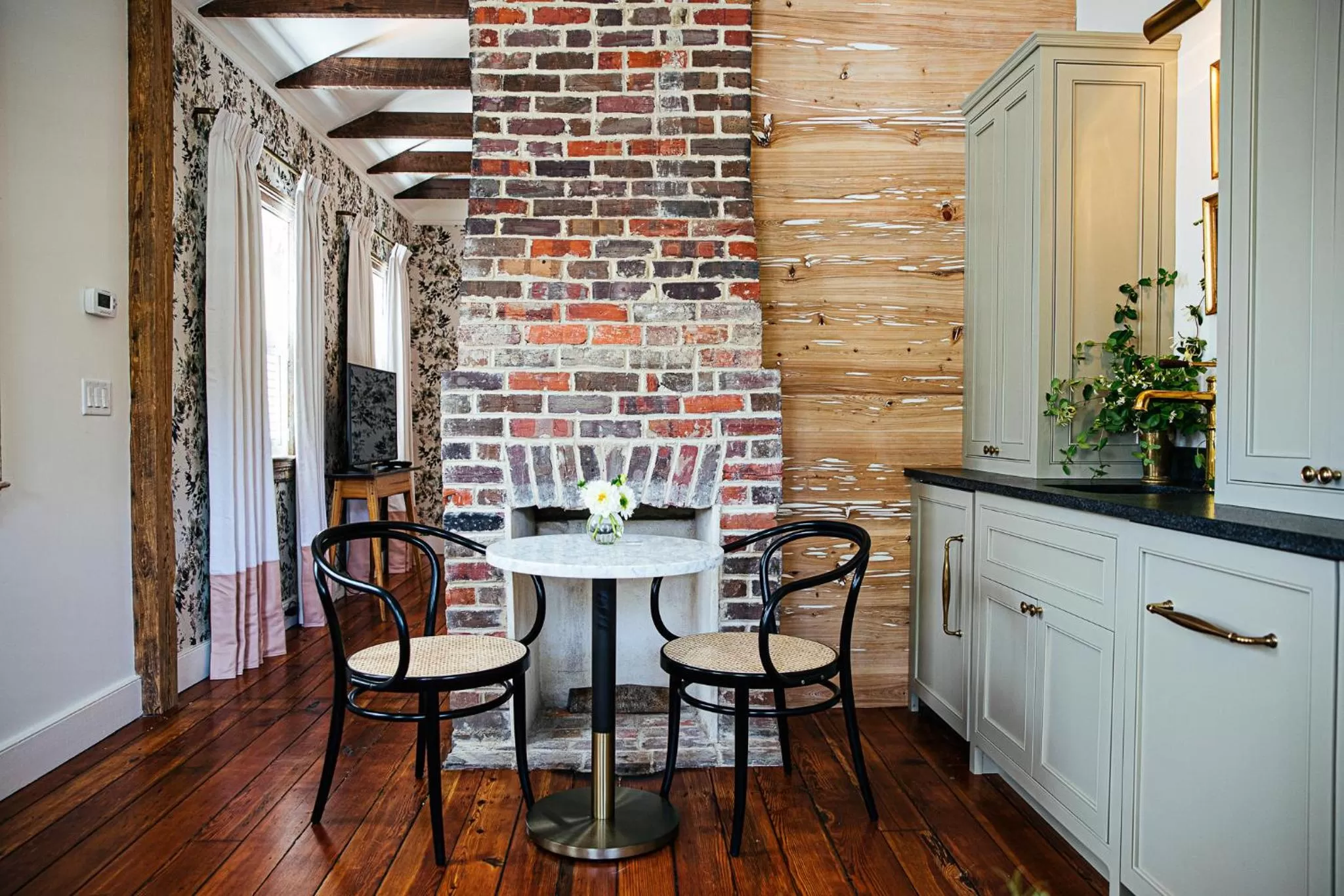 Kitchen or kitchenette in 86 Cannon Charleston - Adults Only