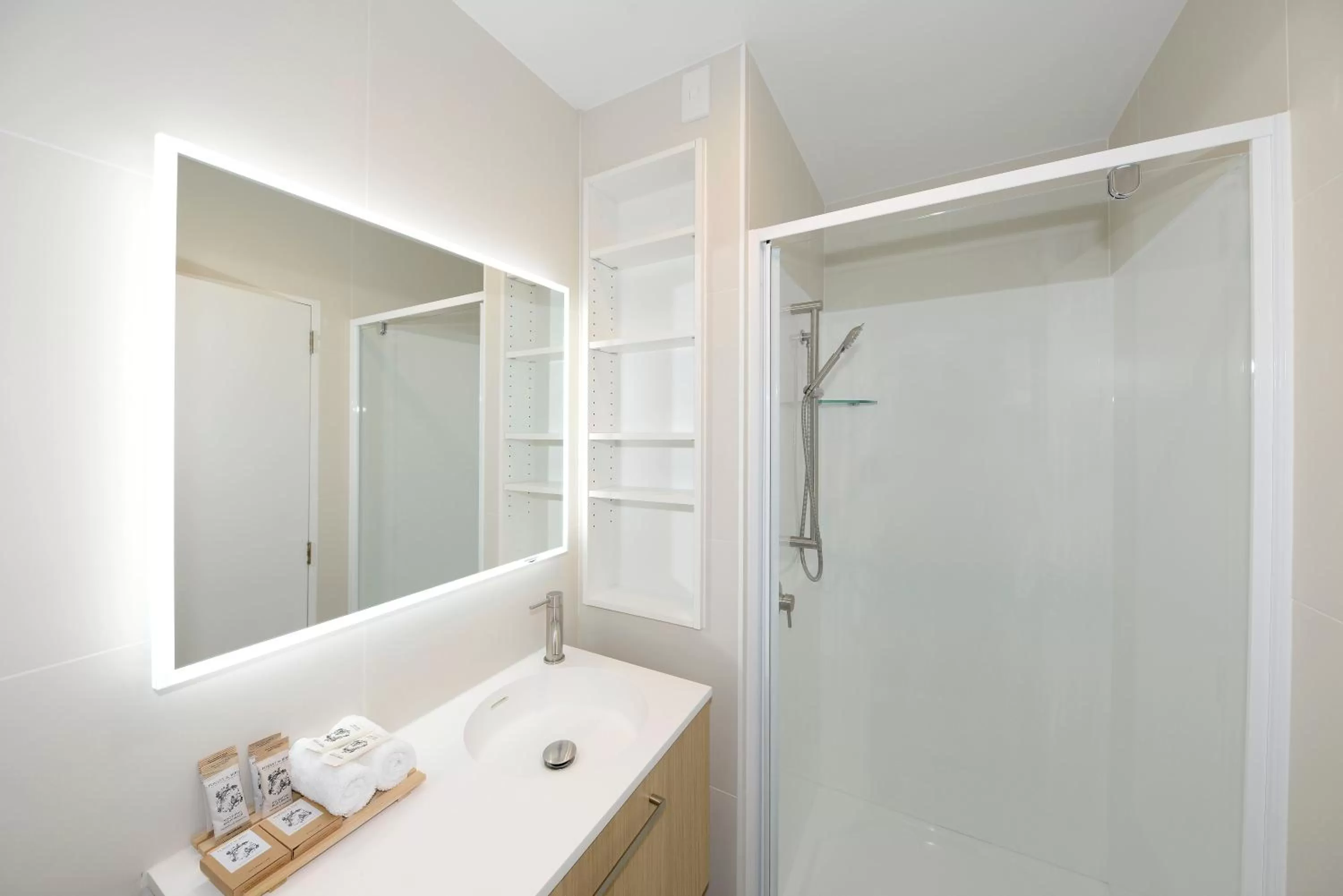 Shower in West Fitzroy Apartments