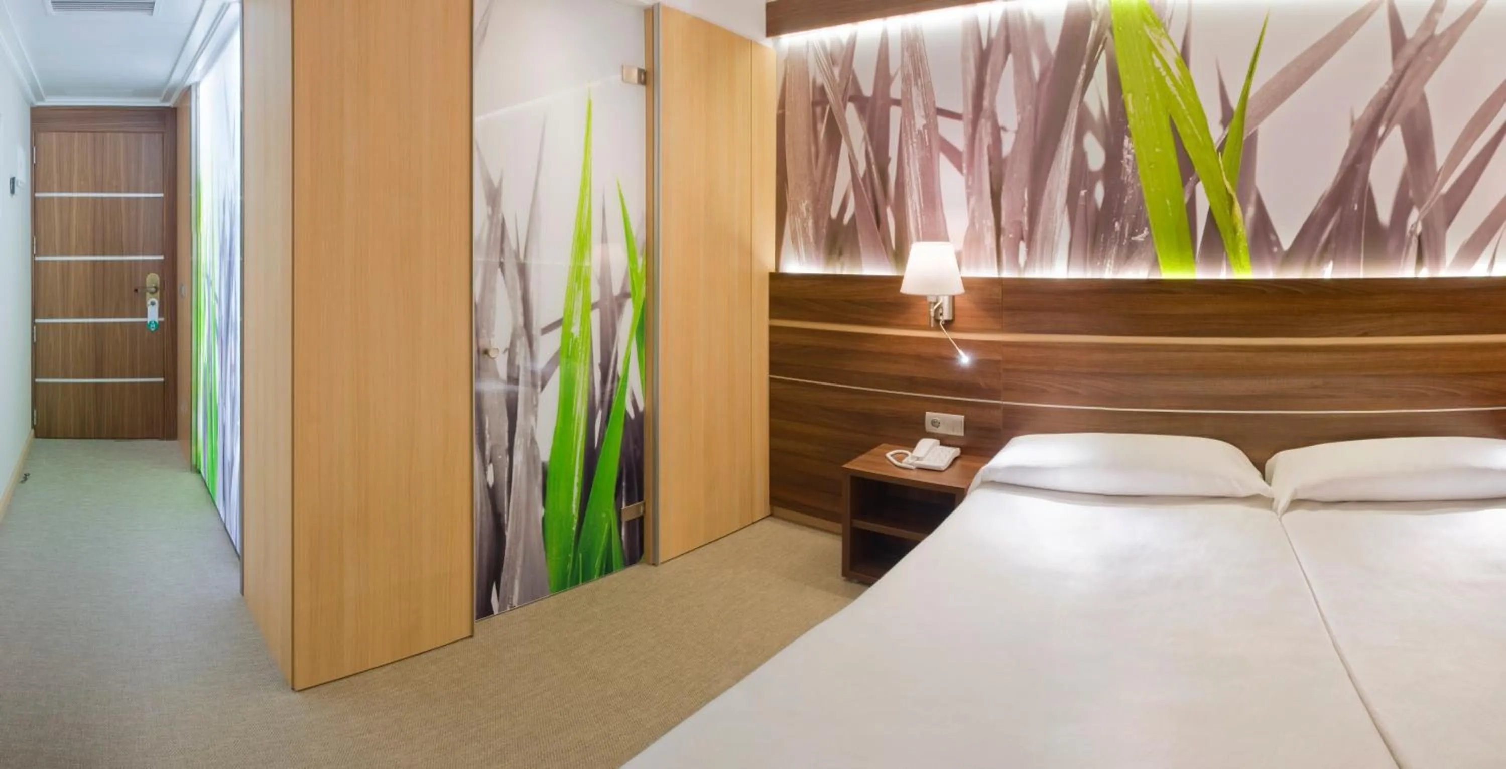 Bedroom, Bed in KAKTUS Hotel Volga